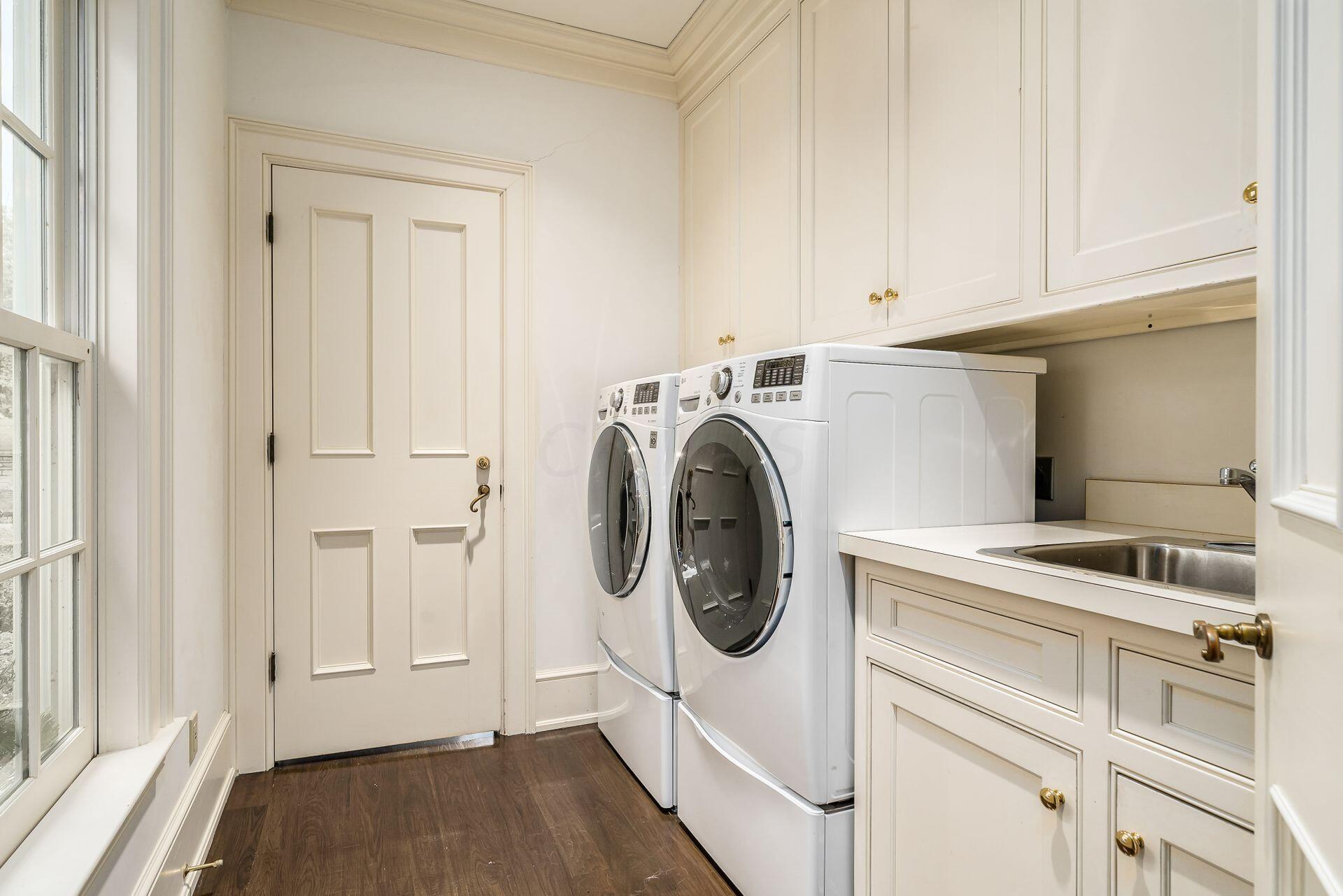 5580 Riverside Drive