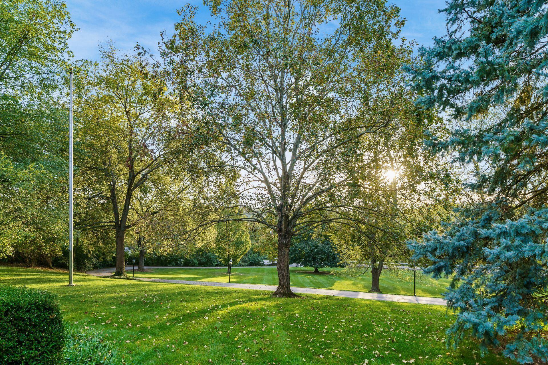 5580 Riverside Drive