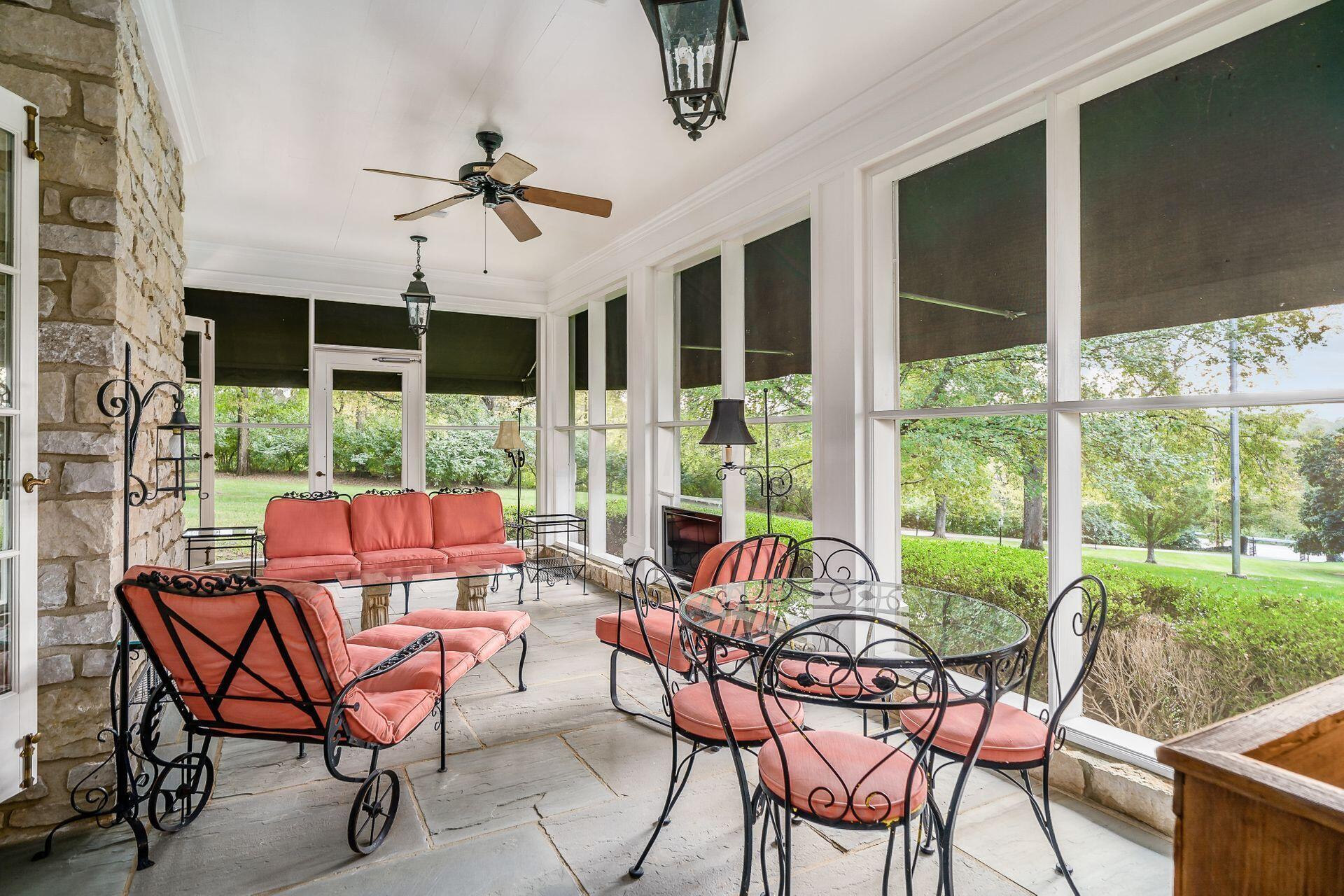 5580 Riverside Drive