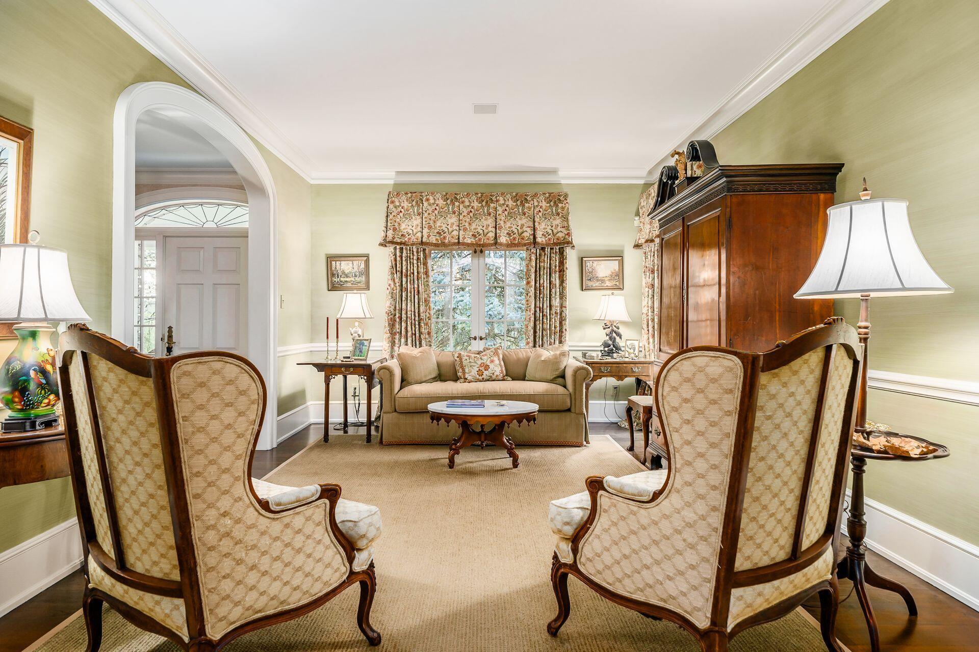 5580 Riverside Drive