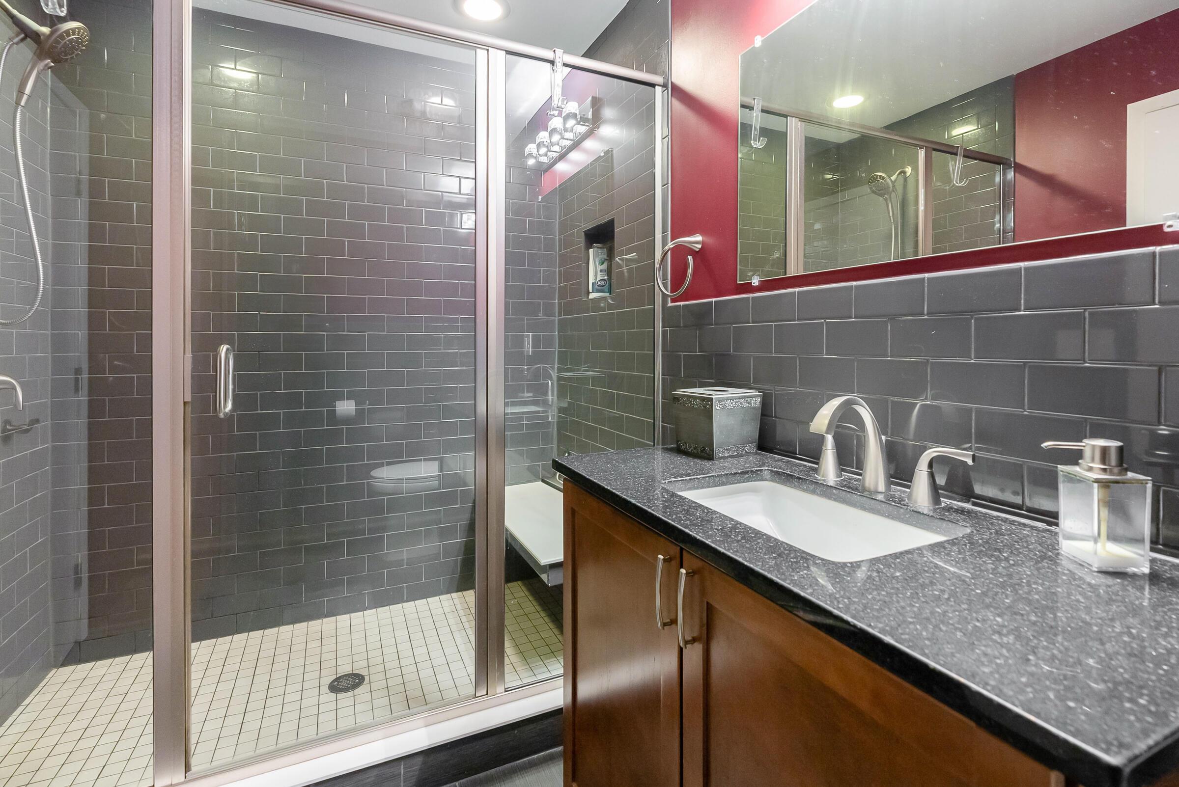 610 S Grant Avenue, 4-A