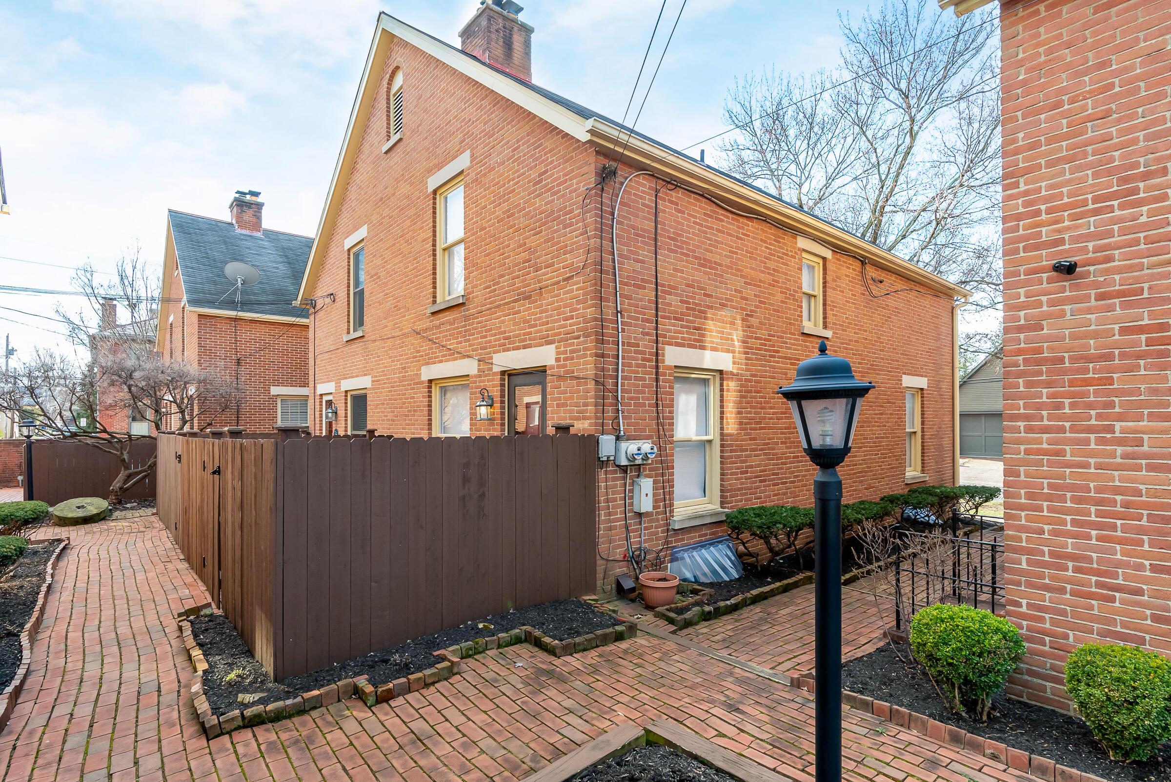 610 S Grant Avenue, 4-A