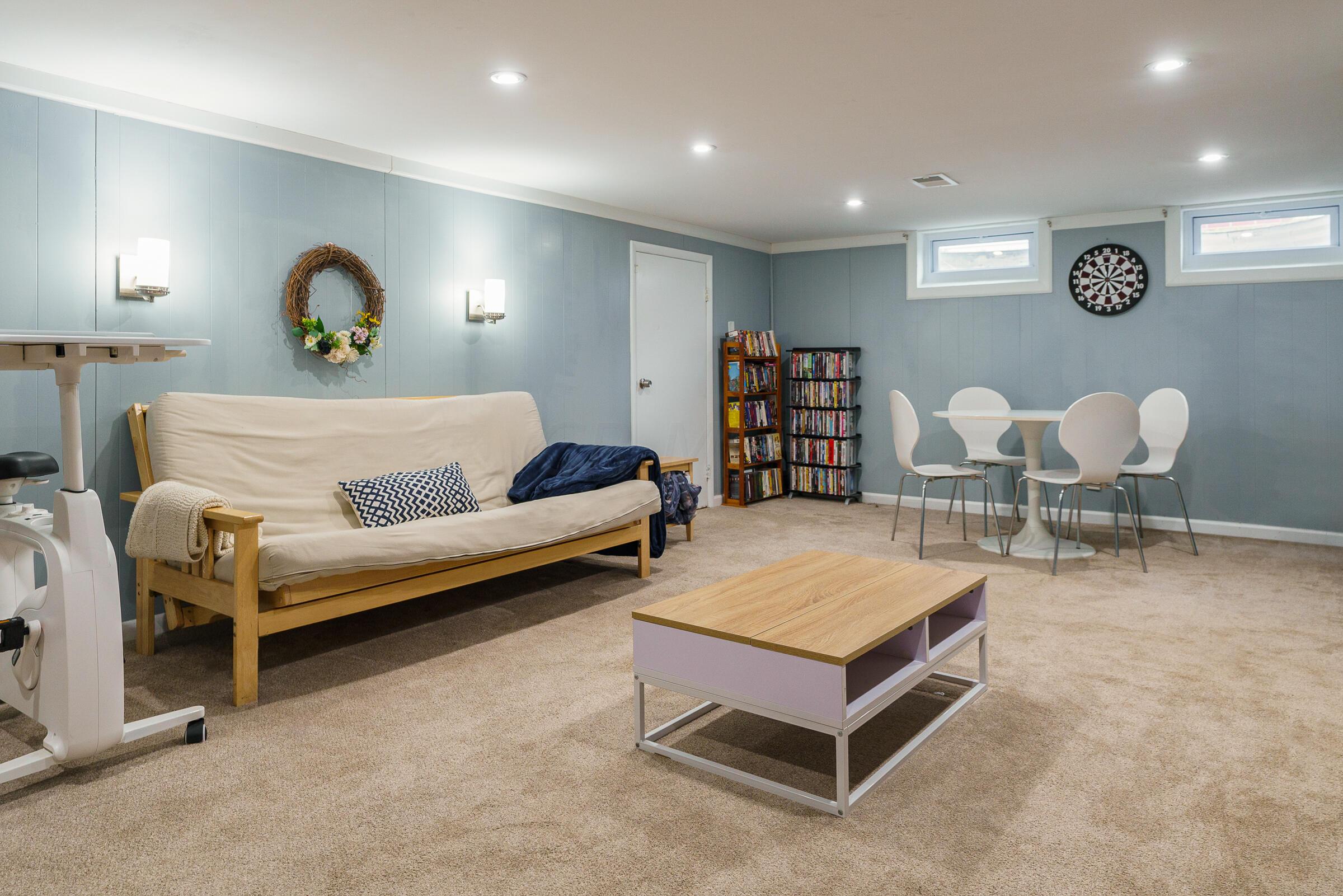 2605 E Livingston Avenue