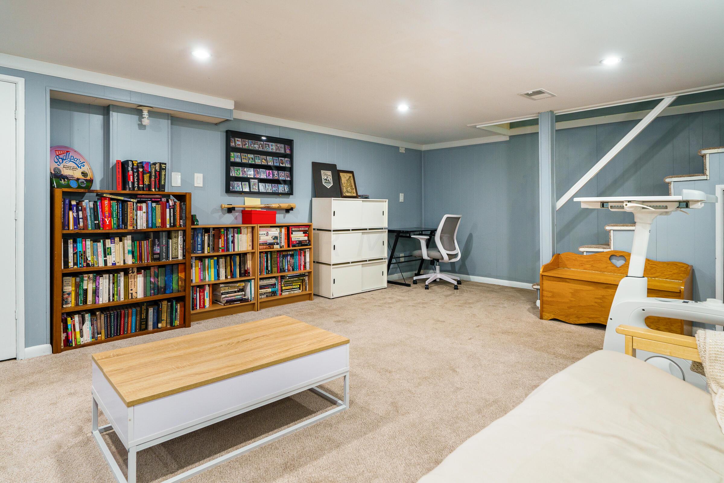 2605 E Livingston Avenue