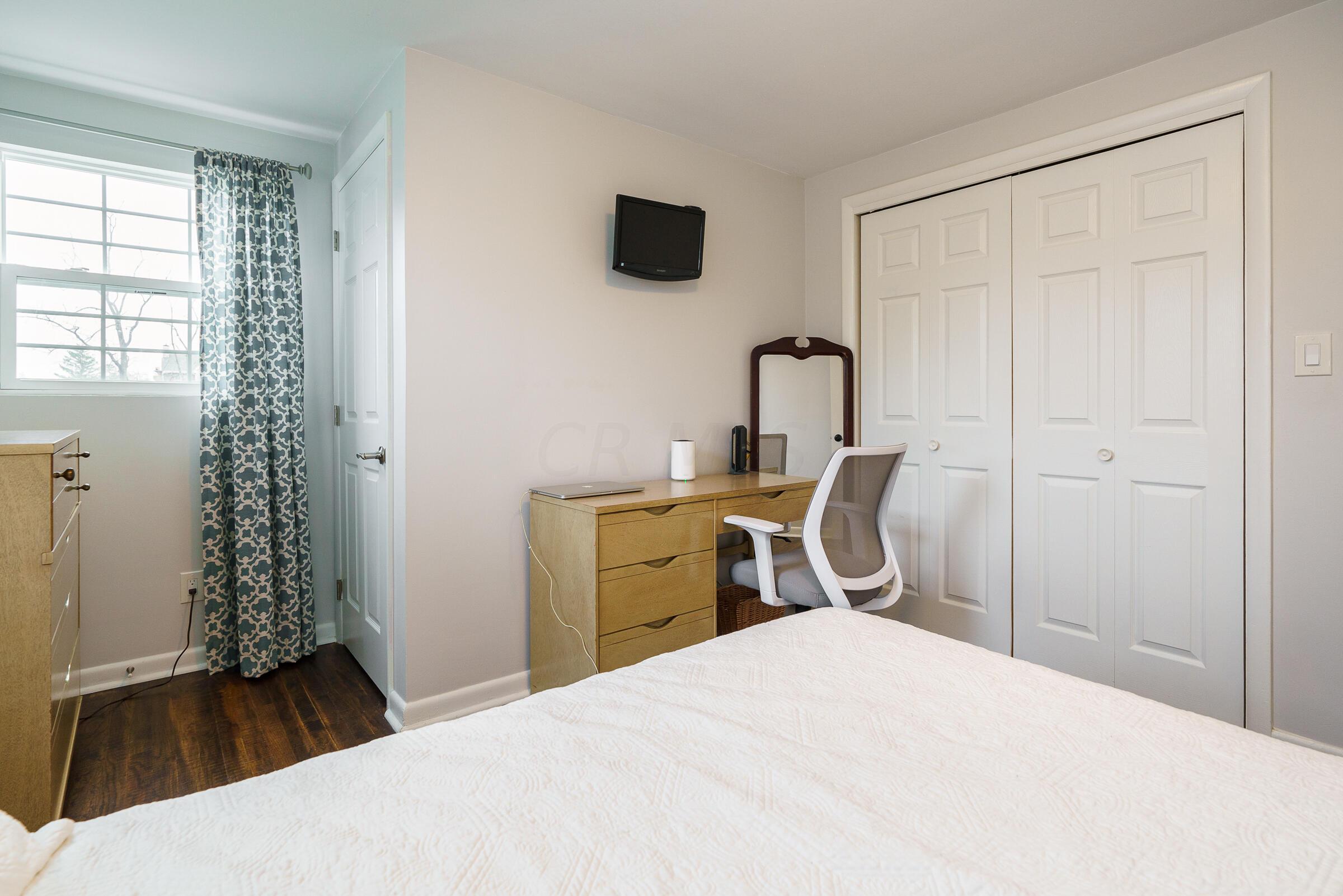 2605 E Livingston Avenue