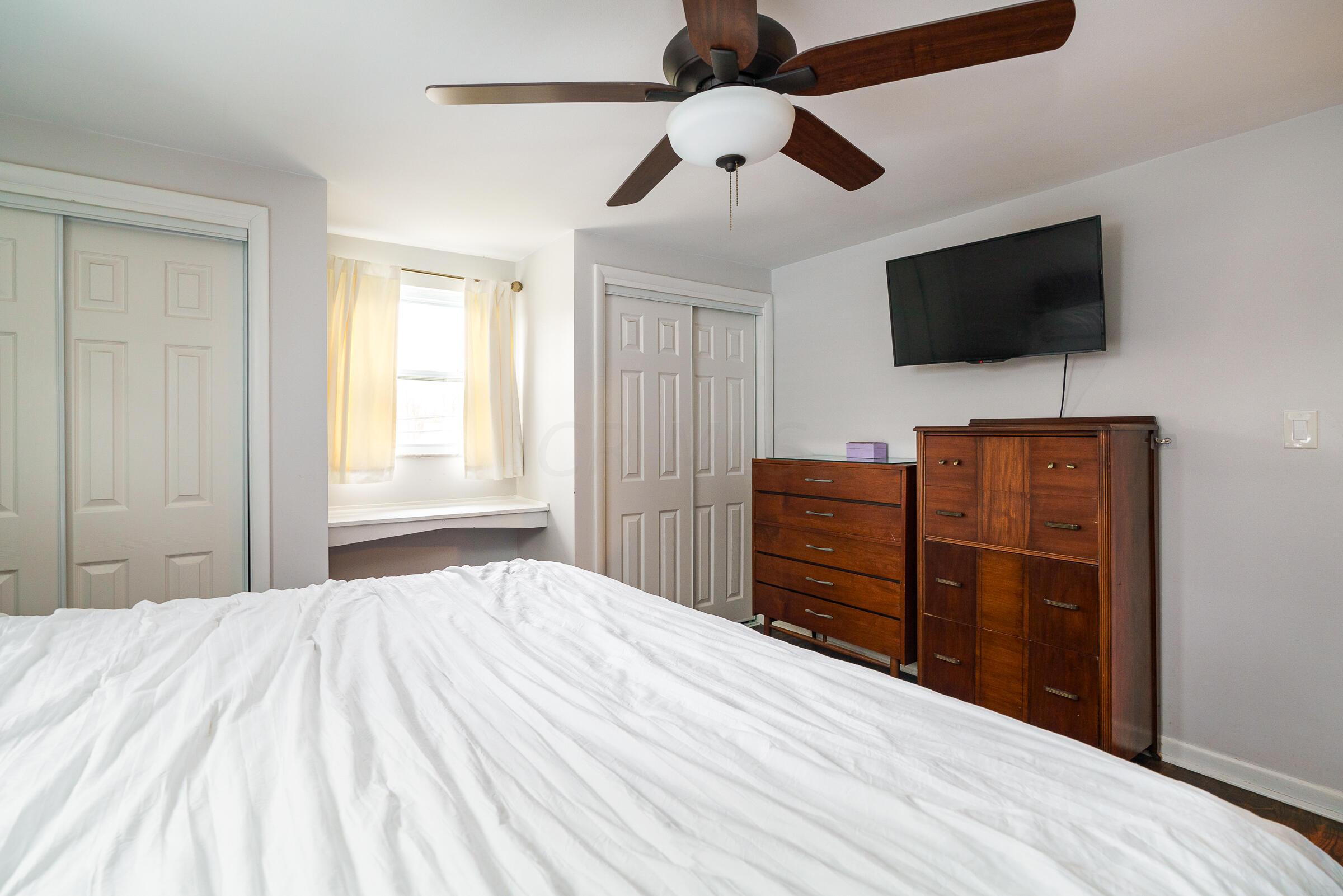 2605 E Livingston Avenue