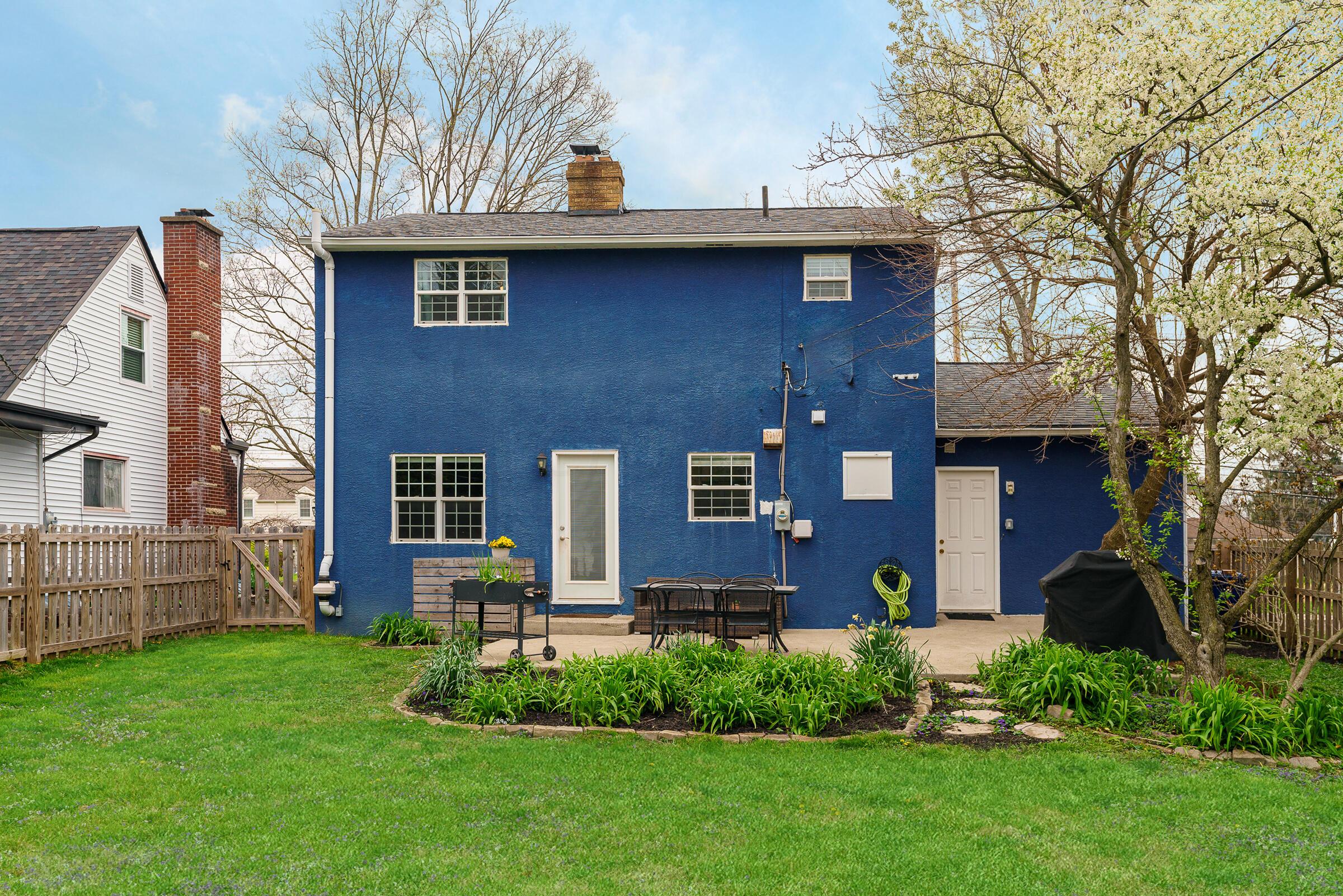 2605 E Livingston Avenue