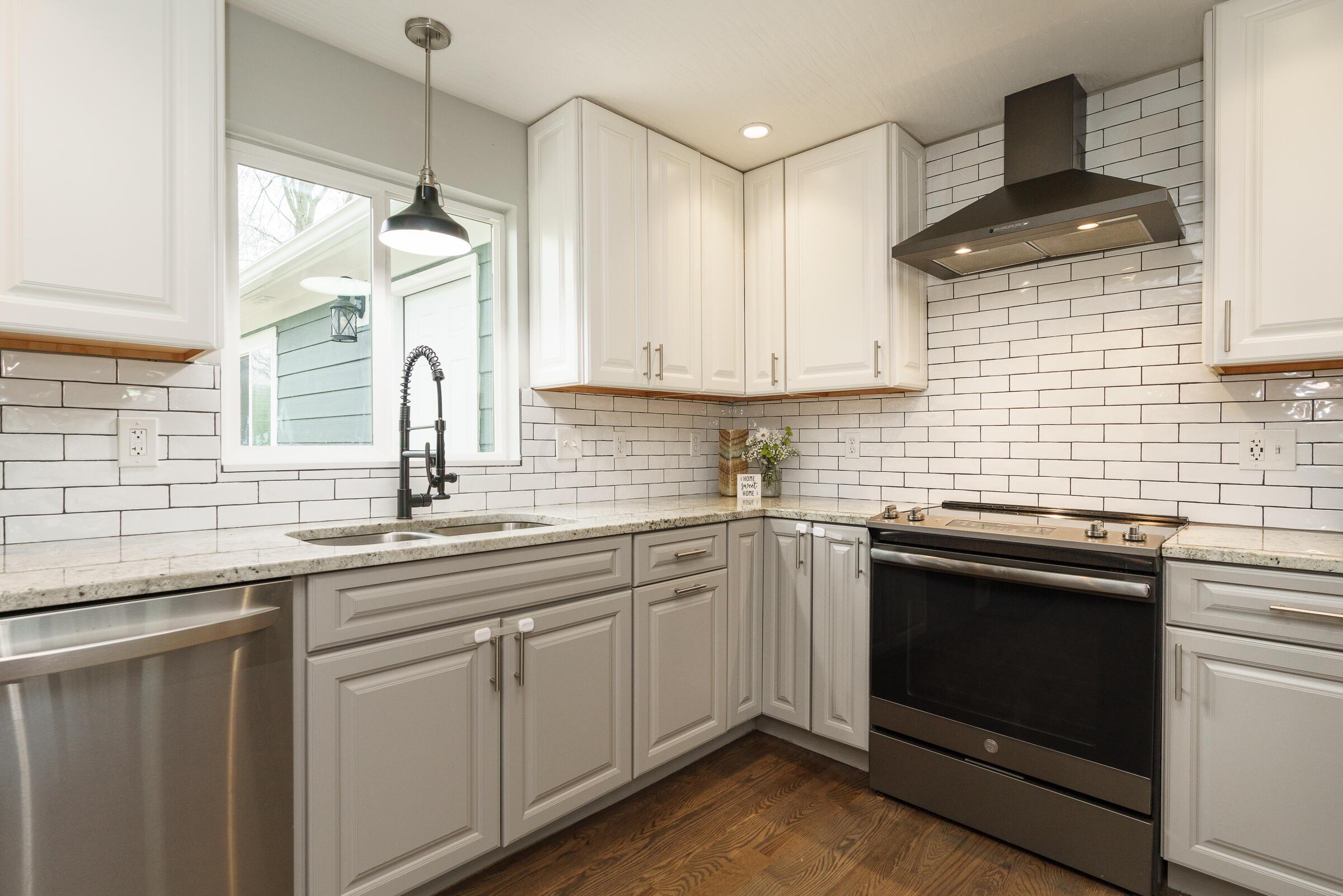 7133 S Section Line Road