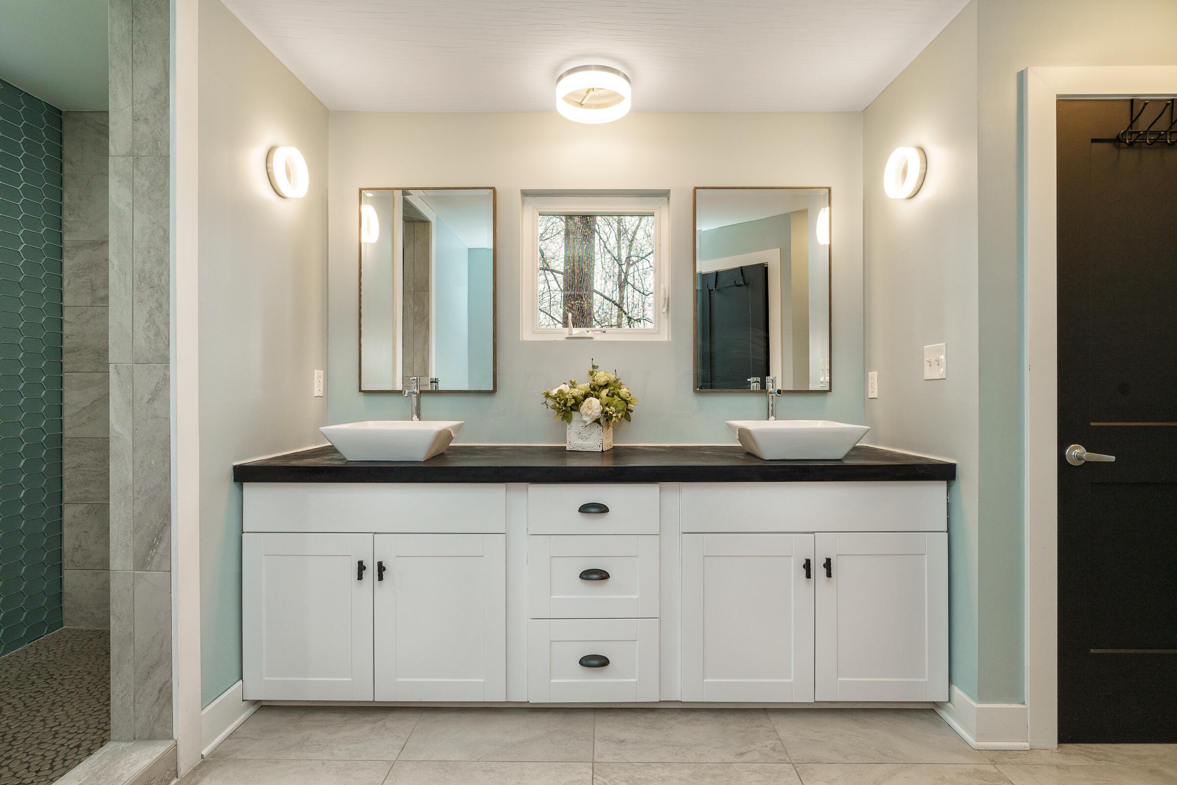 7133 S Section Line Road