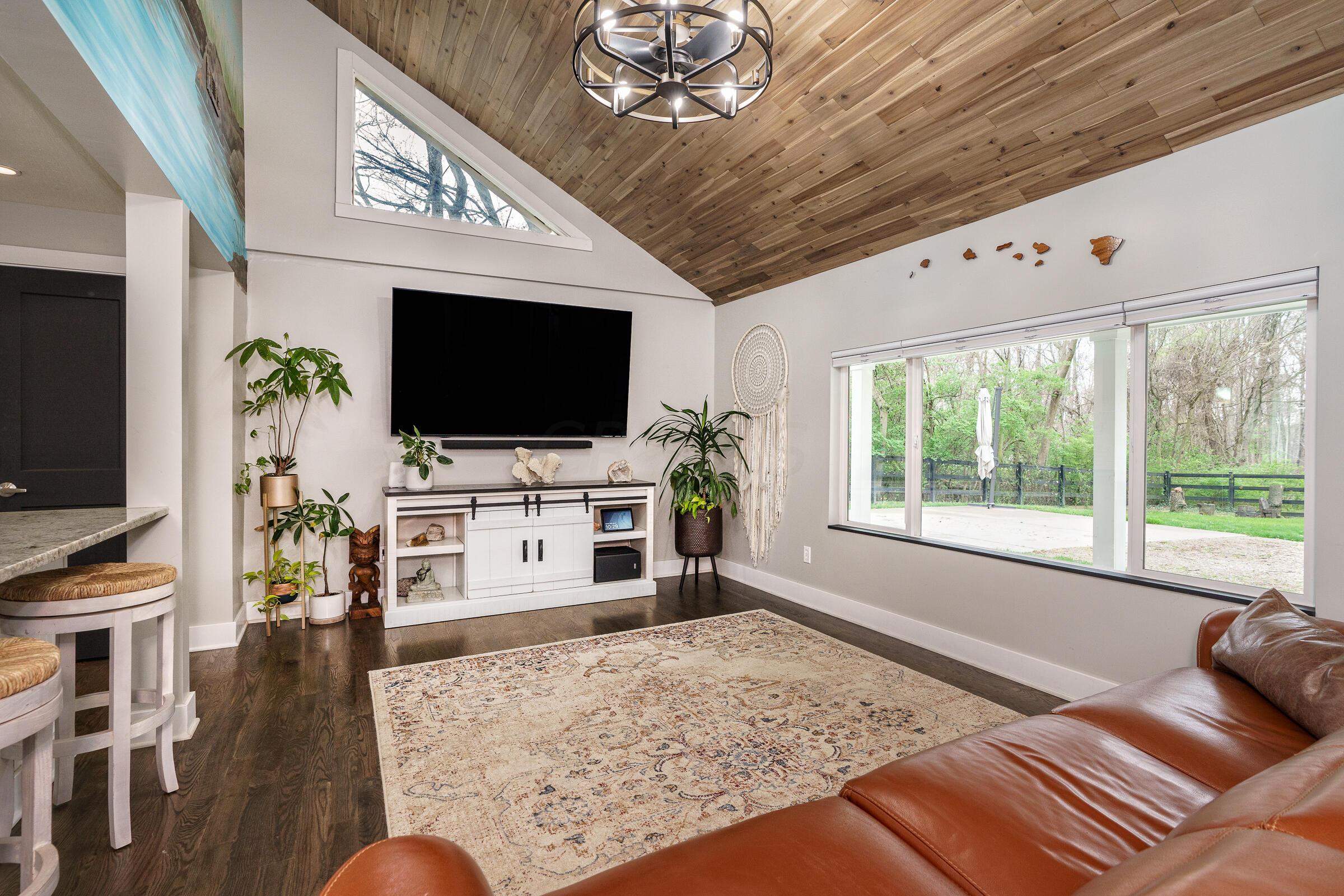 7133 S Section Line Road