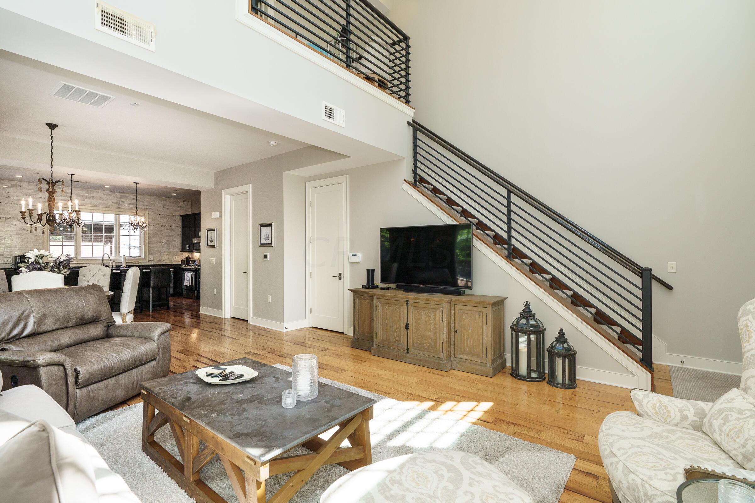 218 E Gay Street, TH25