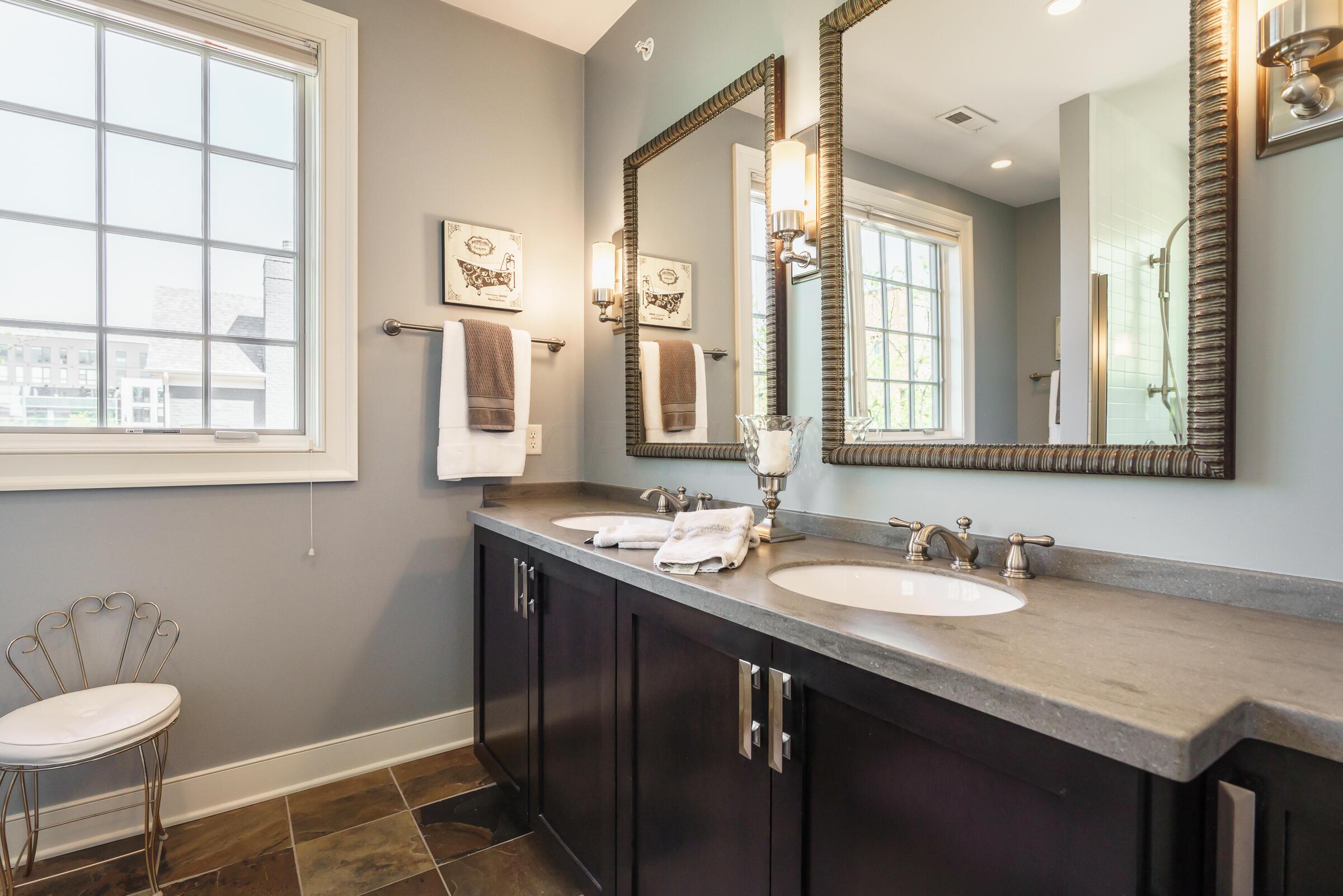 218 E Gay Street, TH25