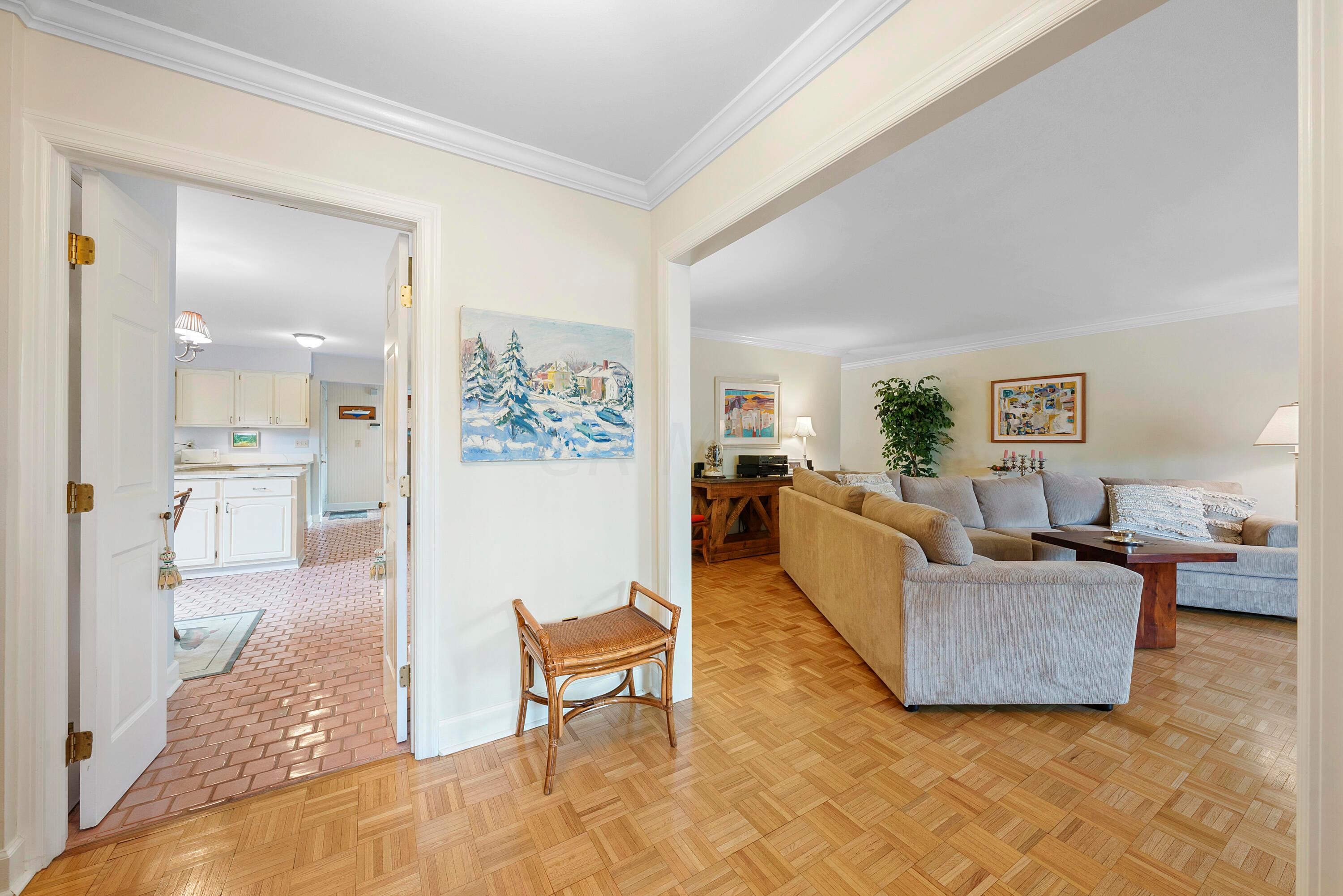 5677 Notre Dame Place, 4