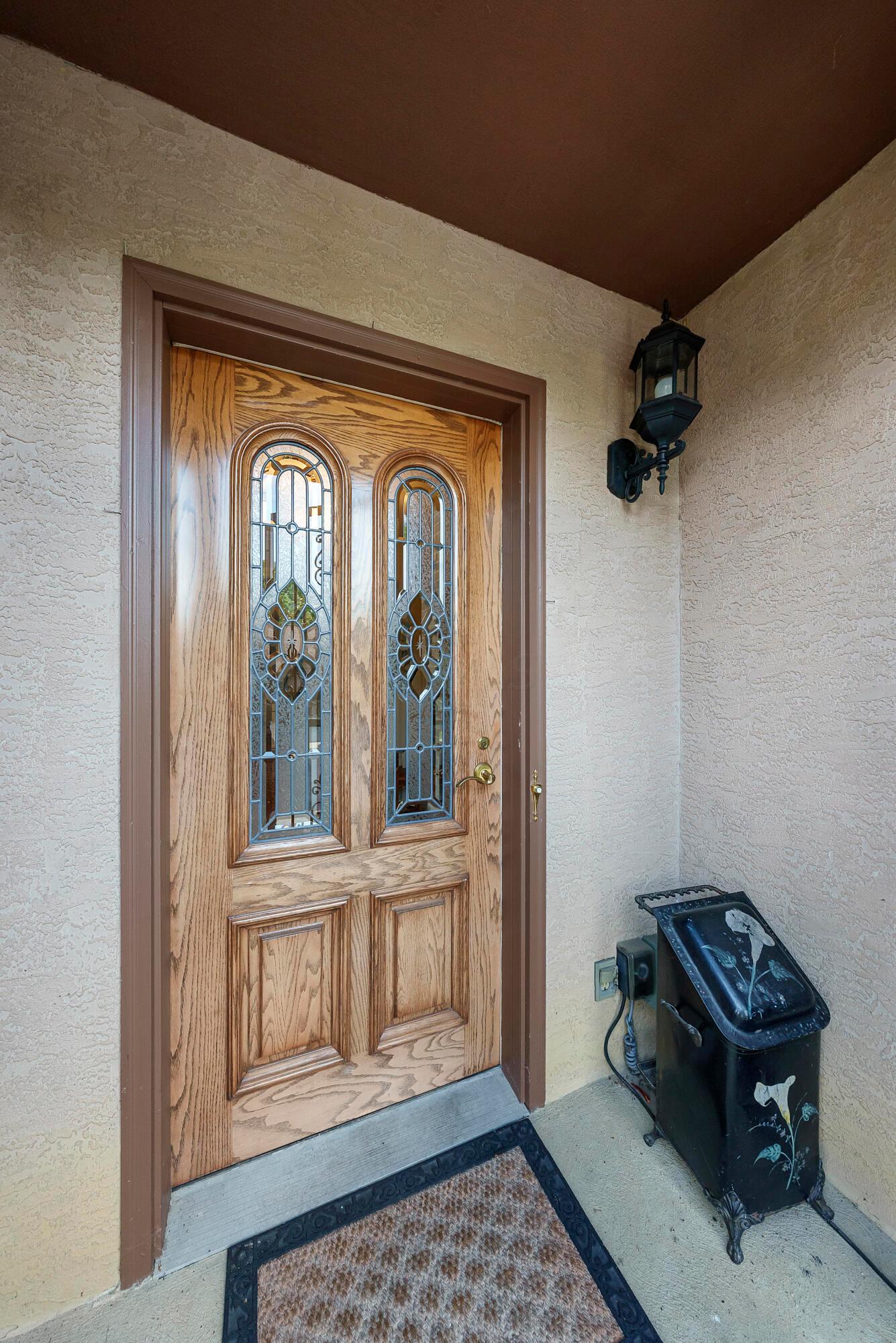 5677 Notre Dame Place, 4