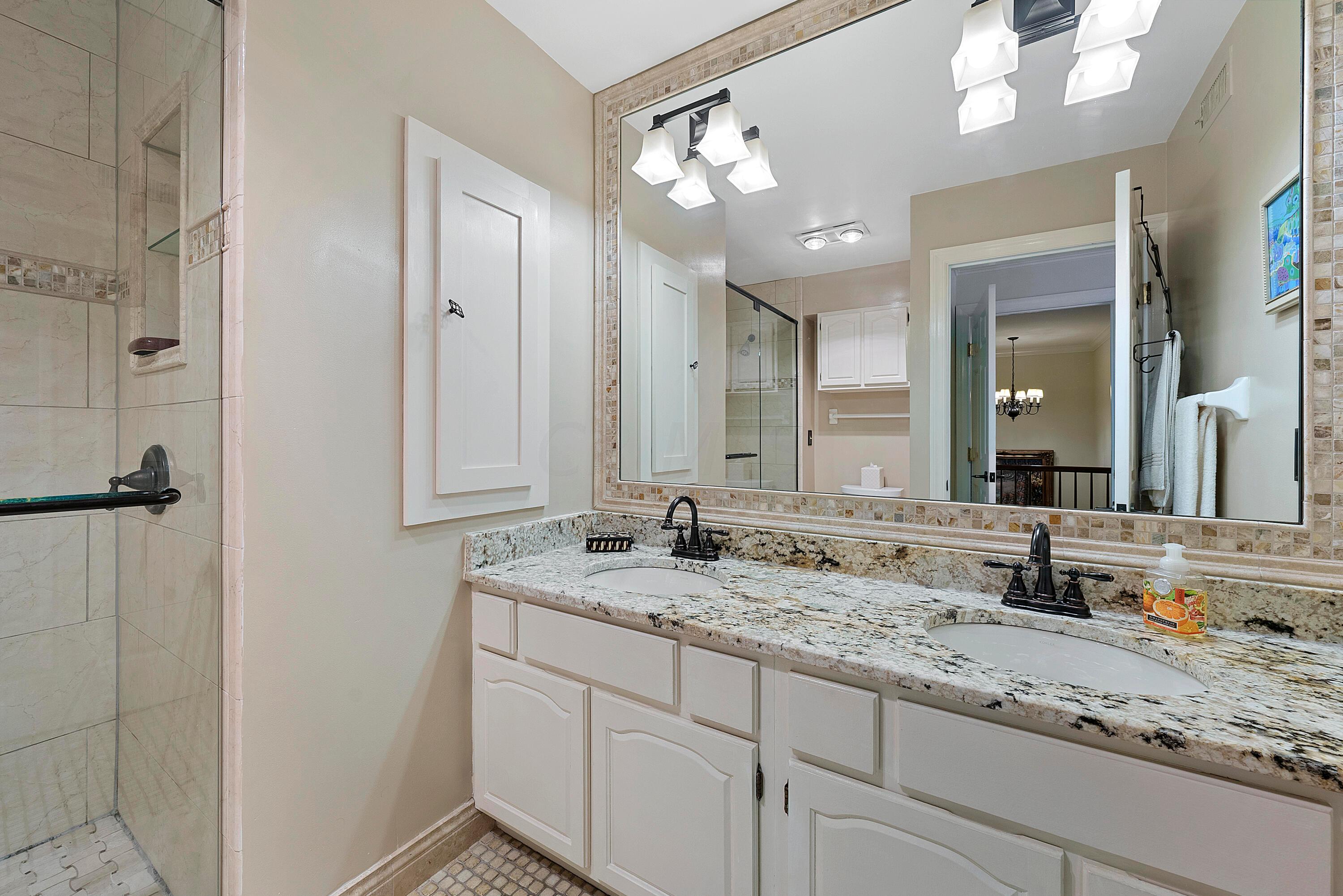 5677 Notre Dame Place, 4