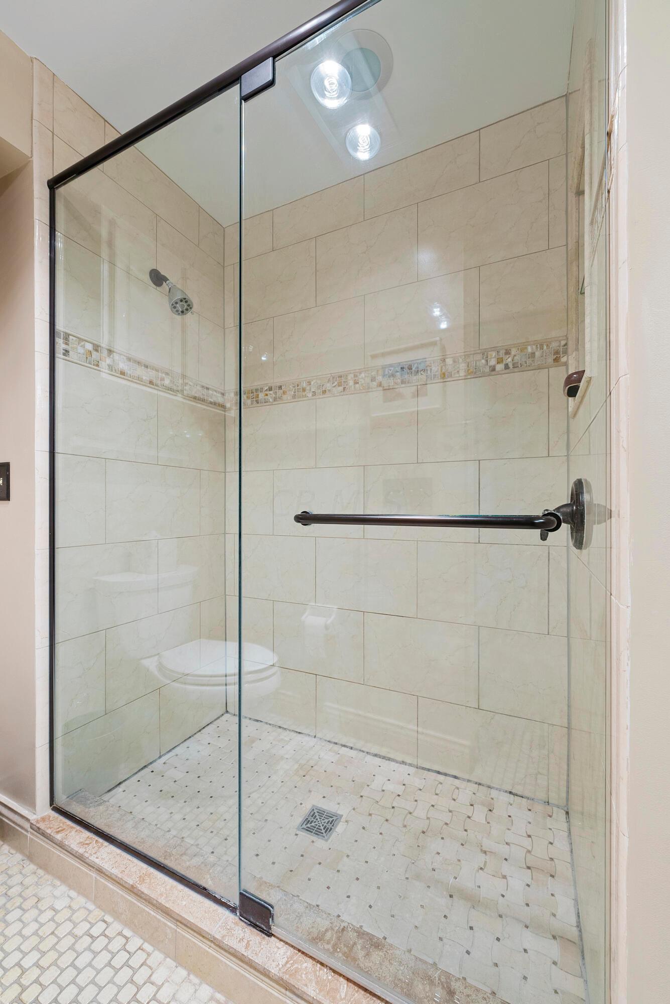 5677 Notre Dame Place, 4