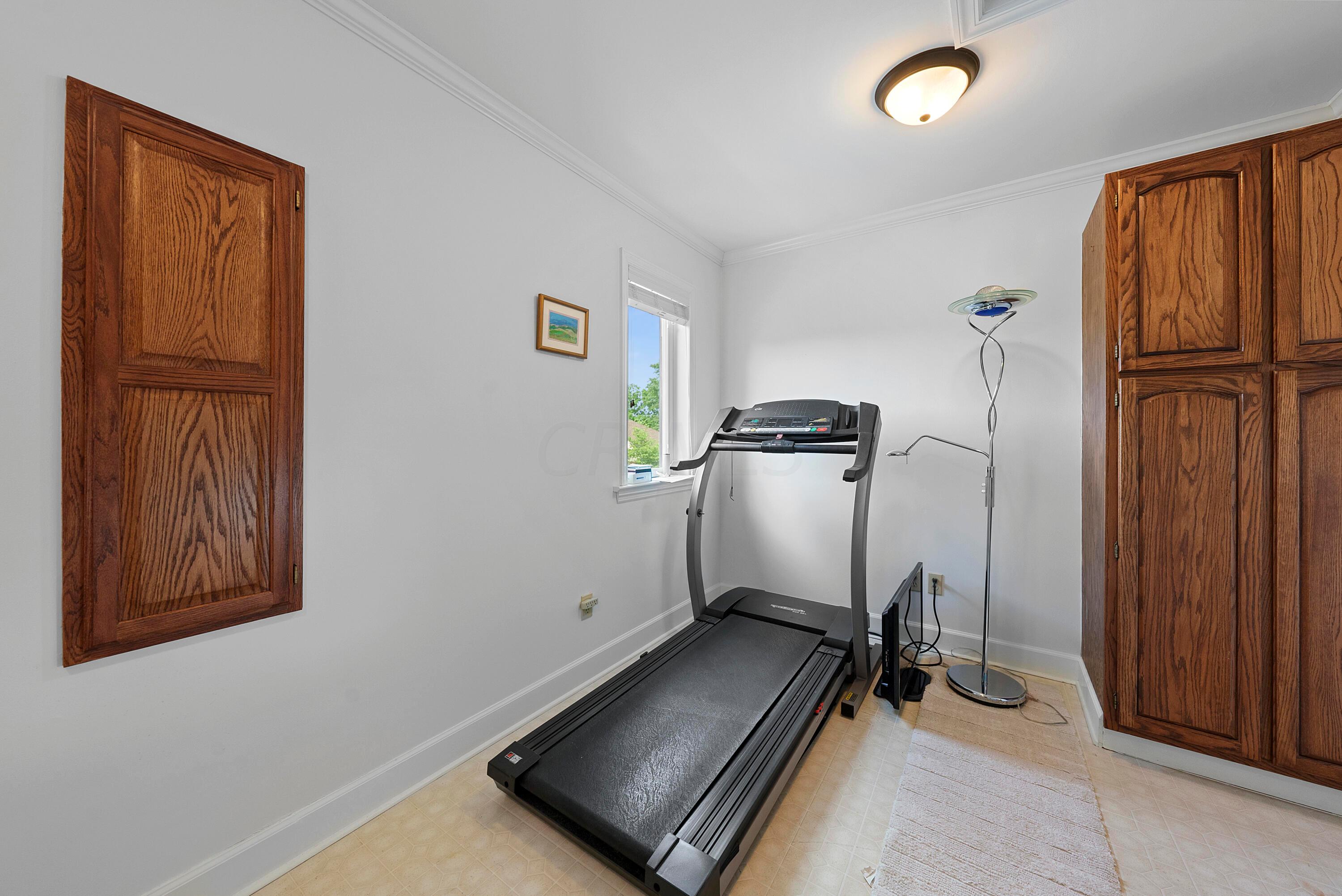 5677 Notre Dame Place, 4