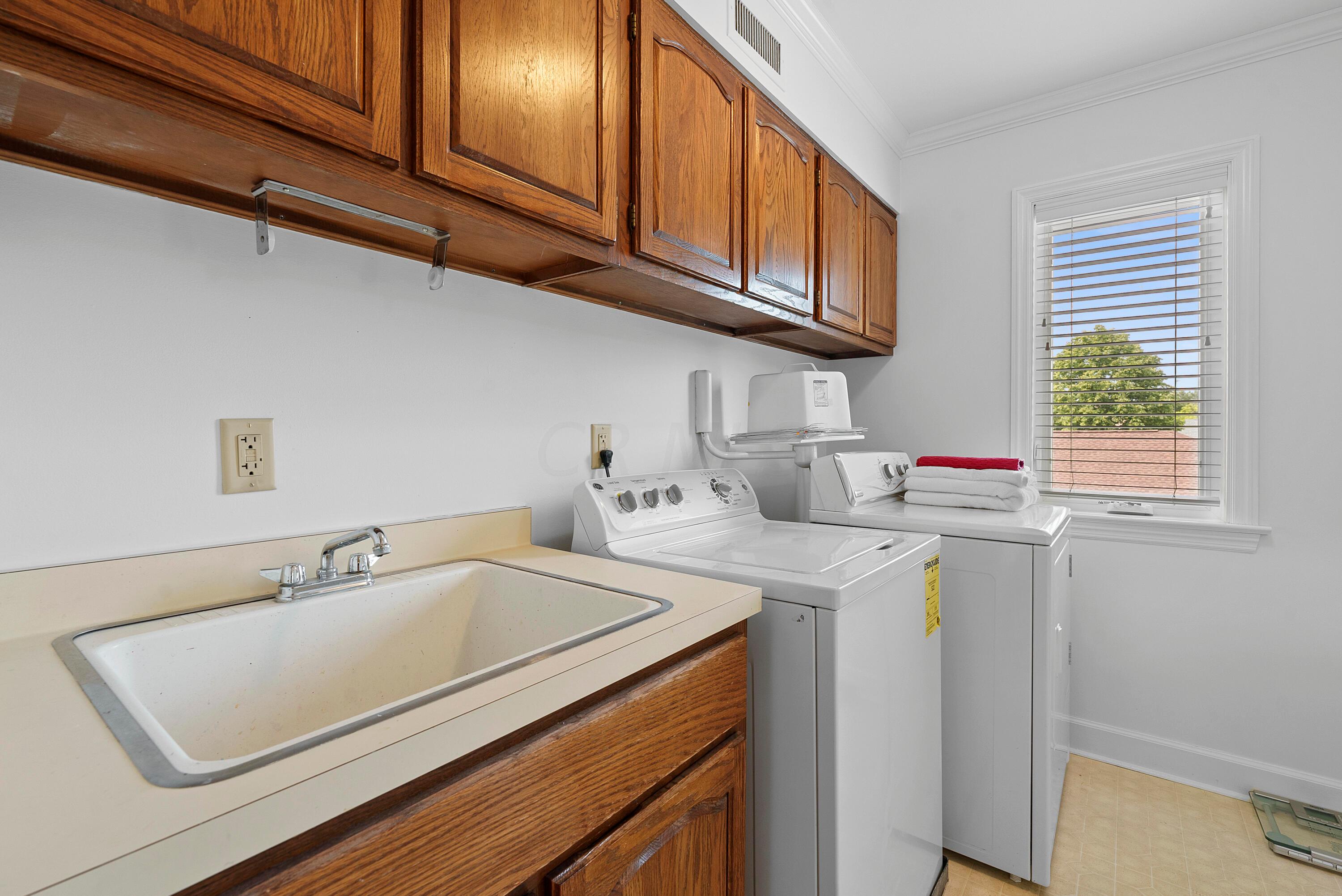 5677 Notre Dame Place, 4