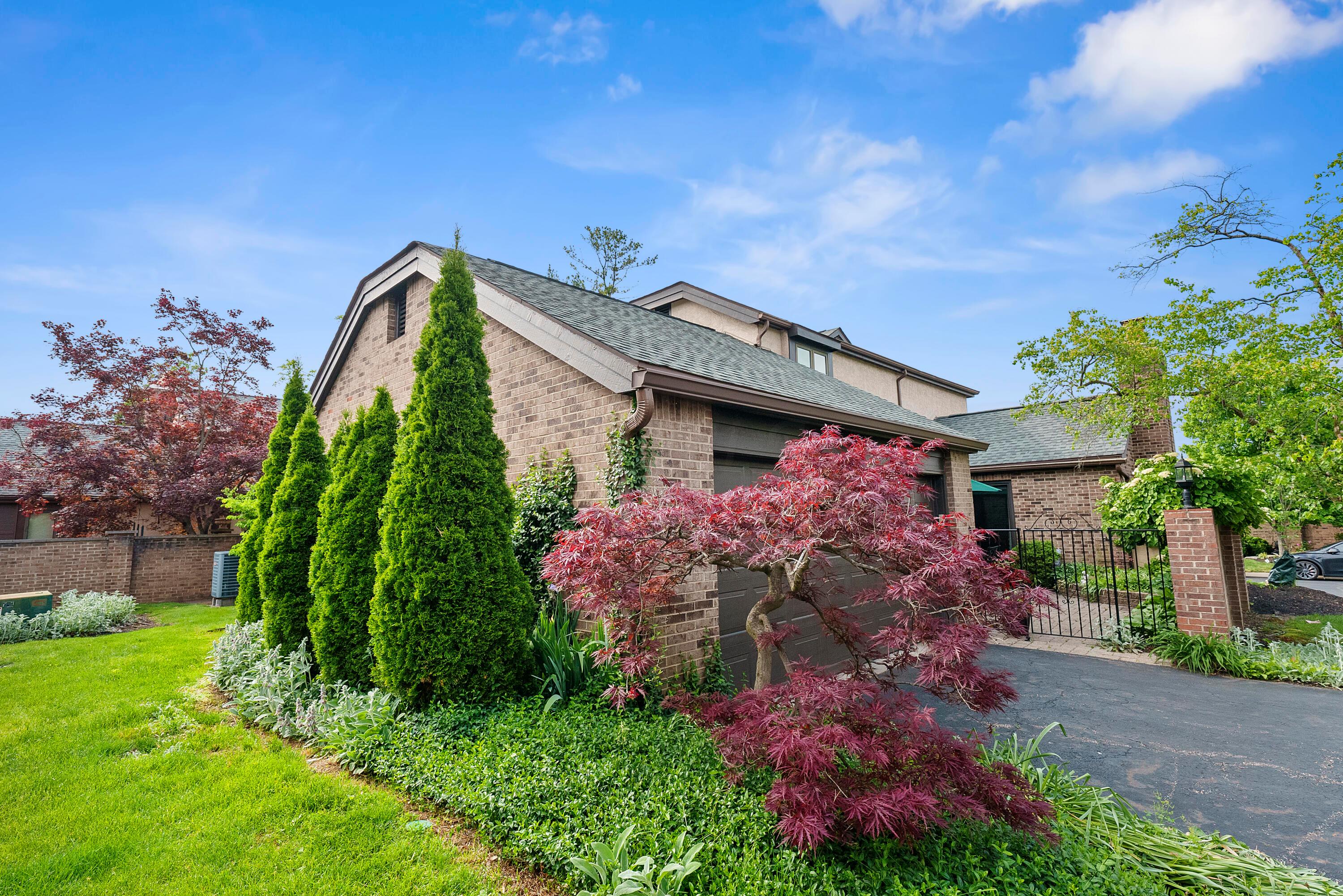 5677 Notre Dame Place, 4