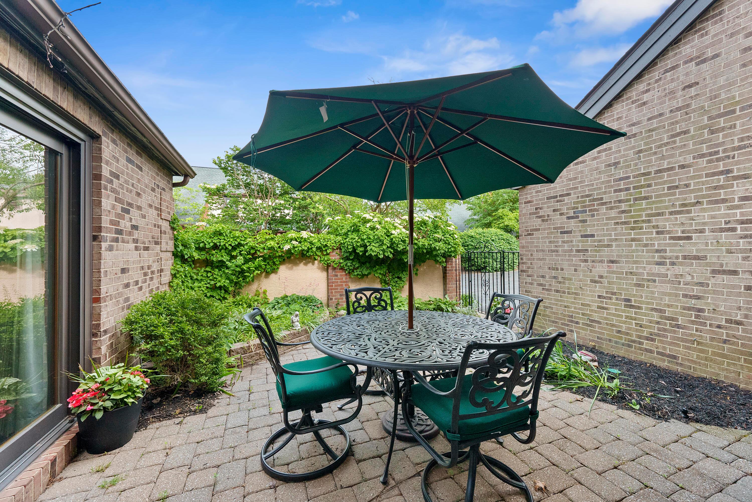 5677 Notre Dame Place, 4