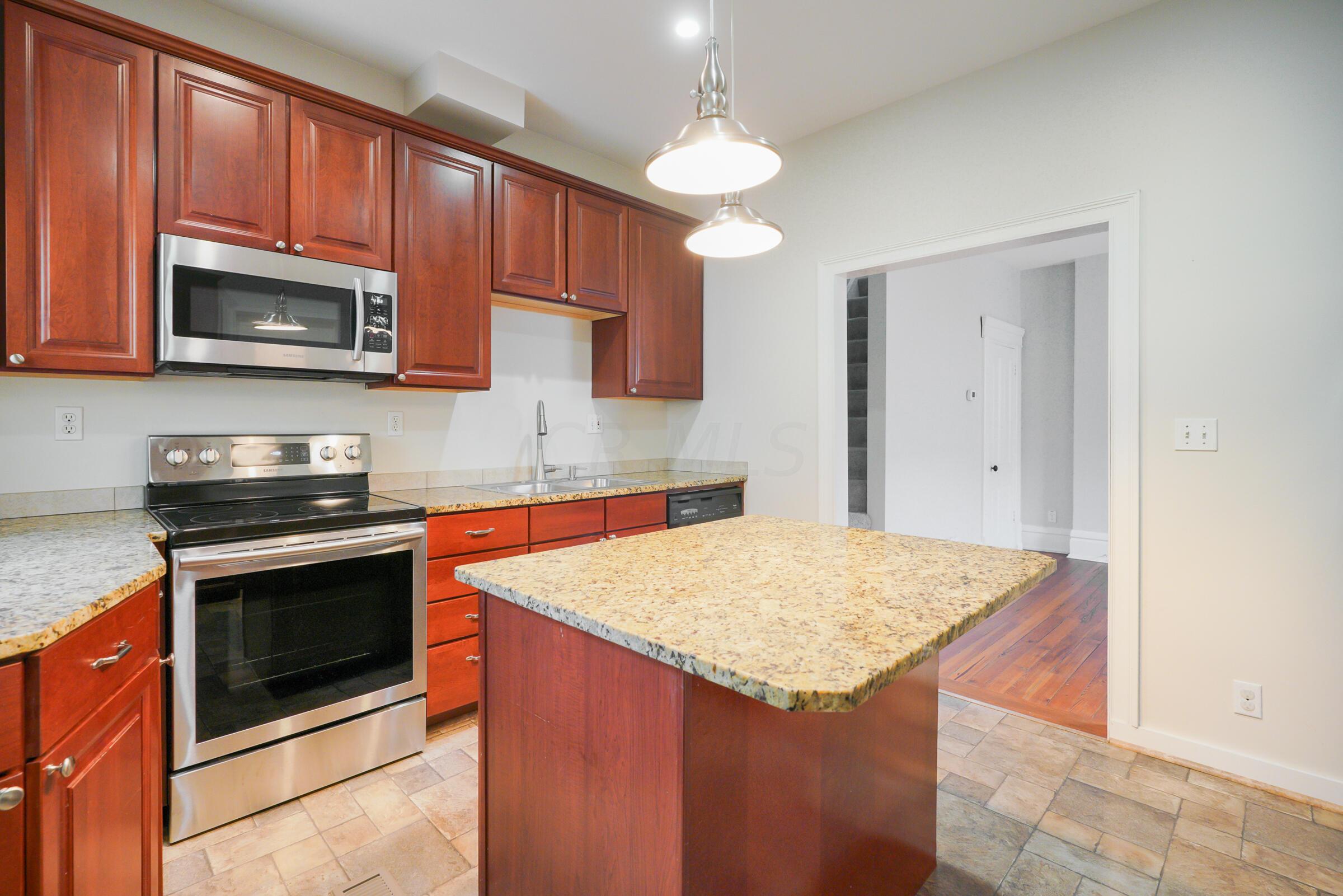 439 E Kossuth Street