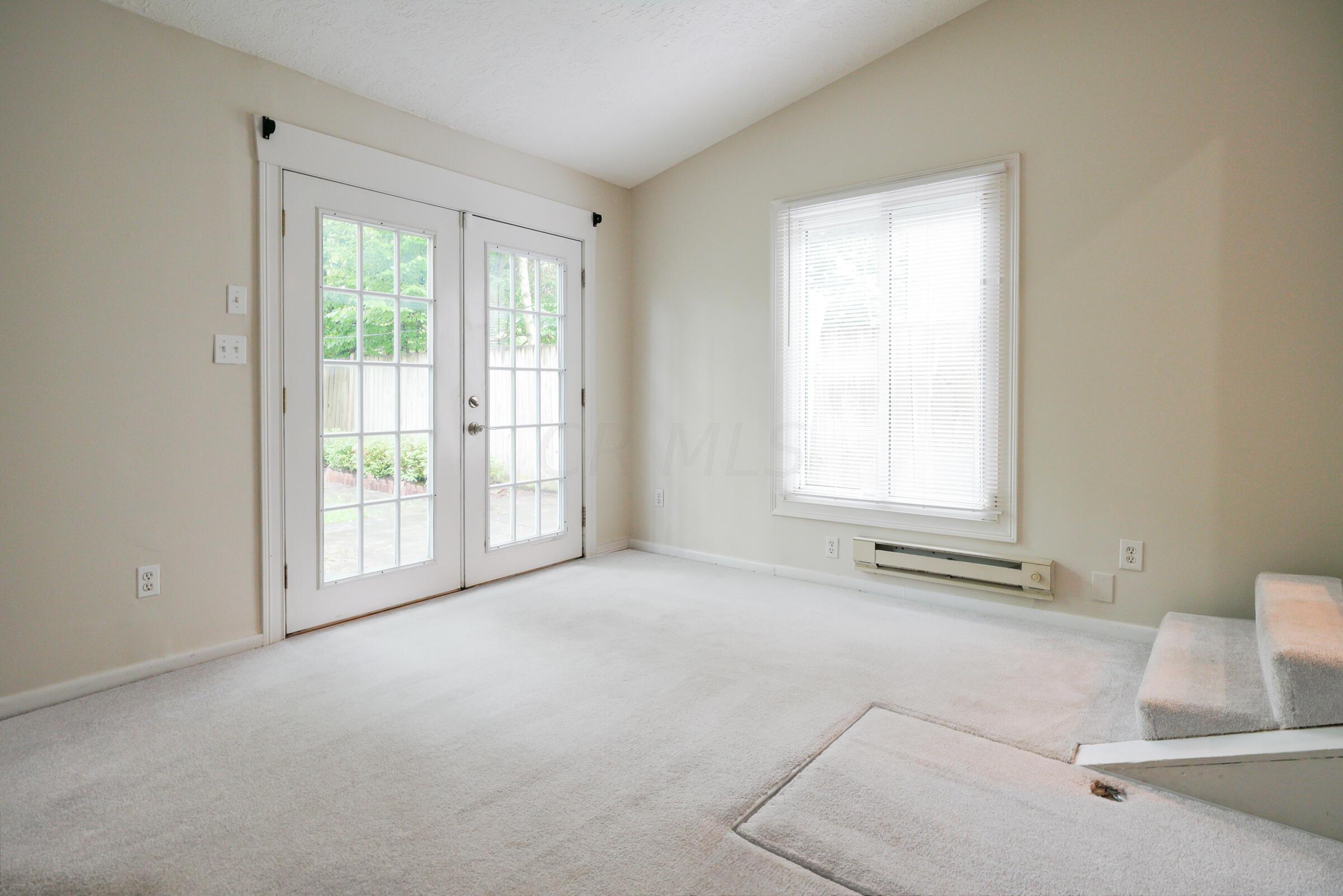 439 E Kossuth Street