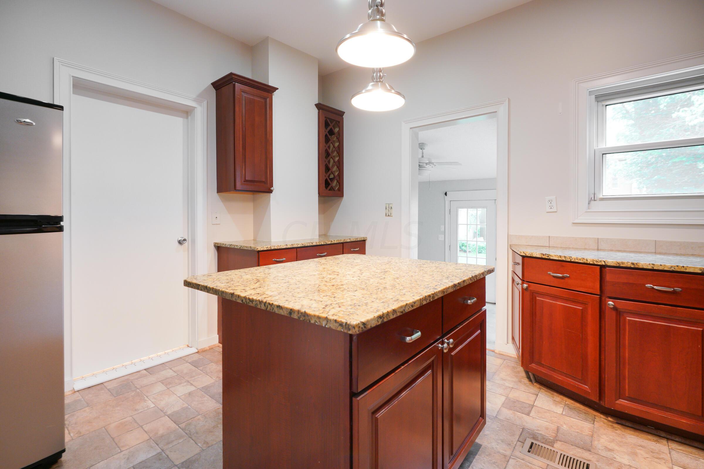 439 E Kossuth Street