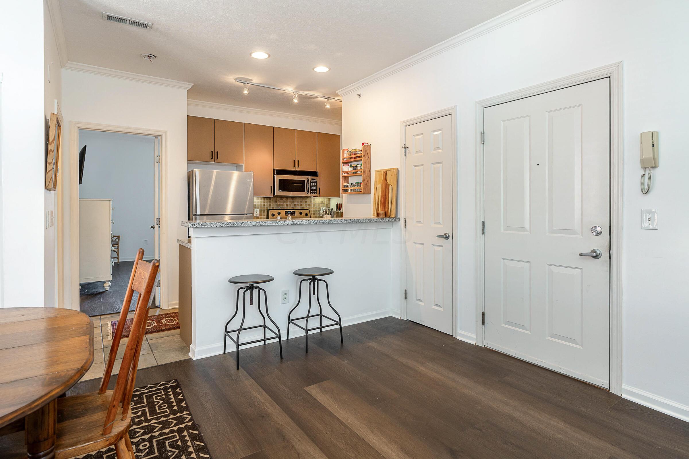 110 E Mound Street, 3