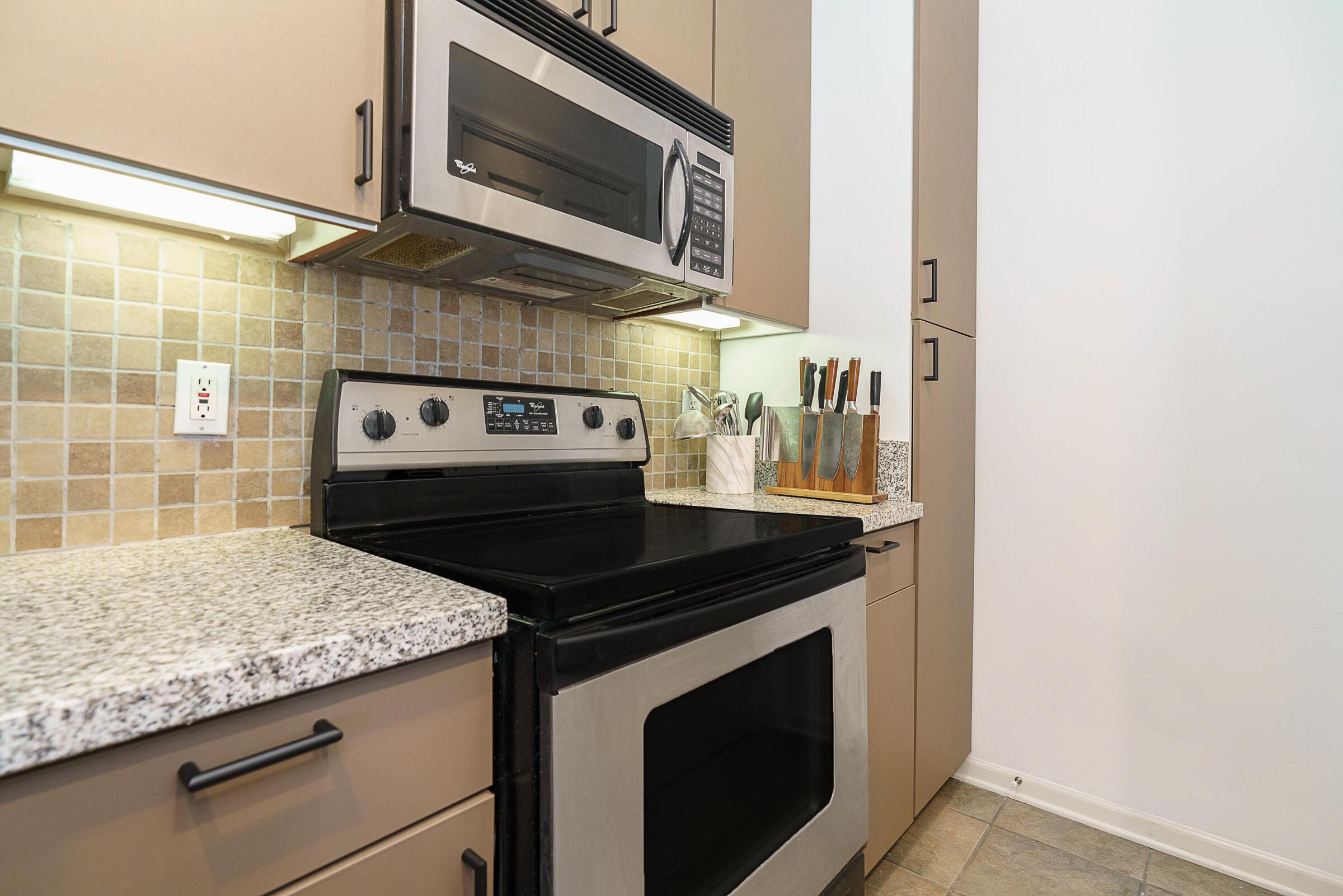 110 E Mound Street, 3