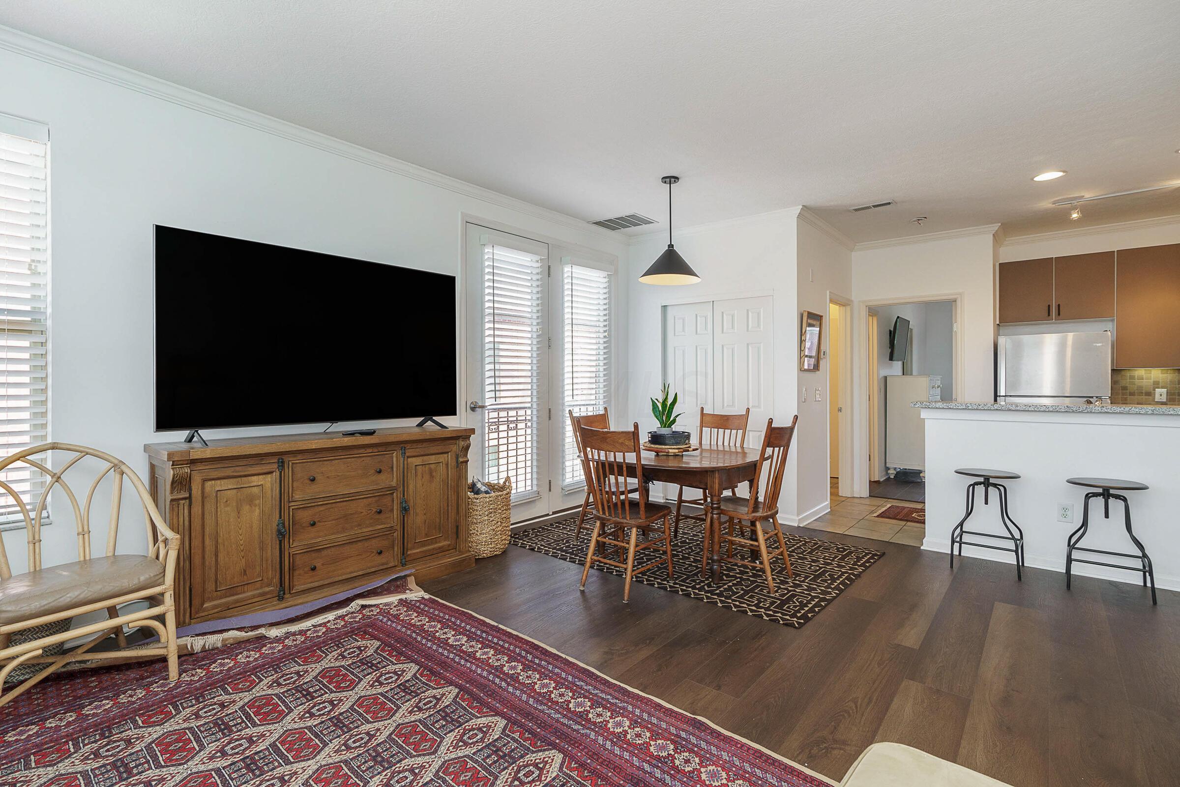 110 E Mound Street, 3