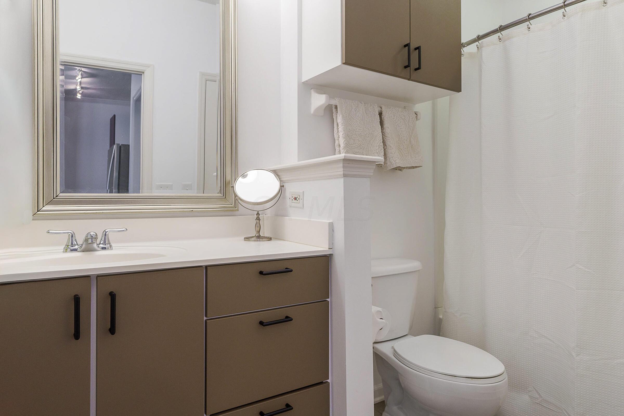 110 E Mound Street, 3