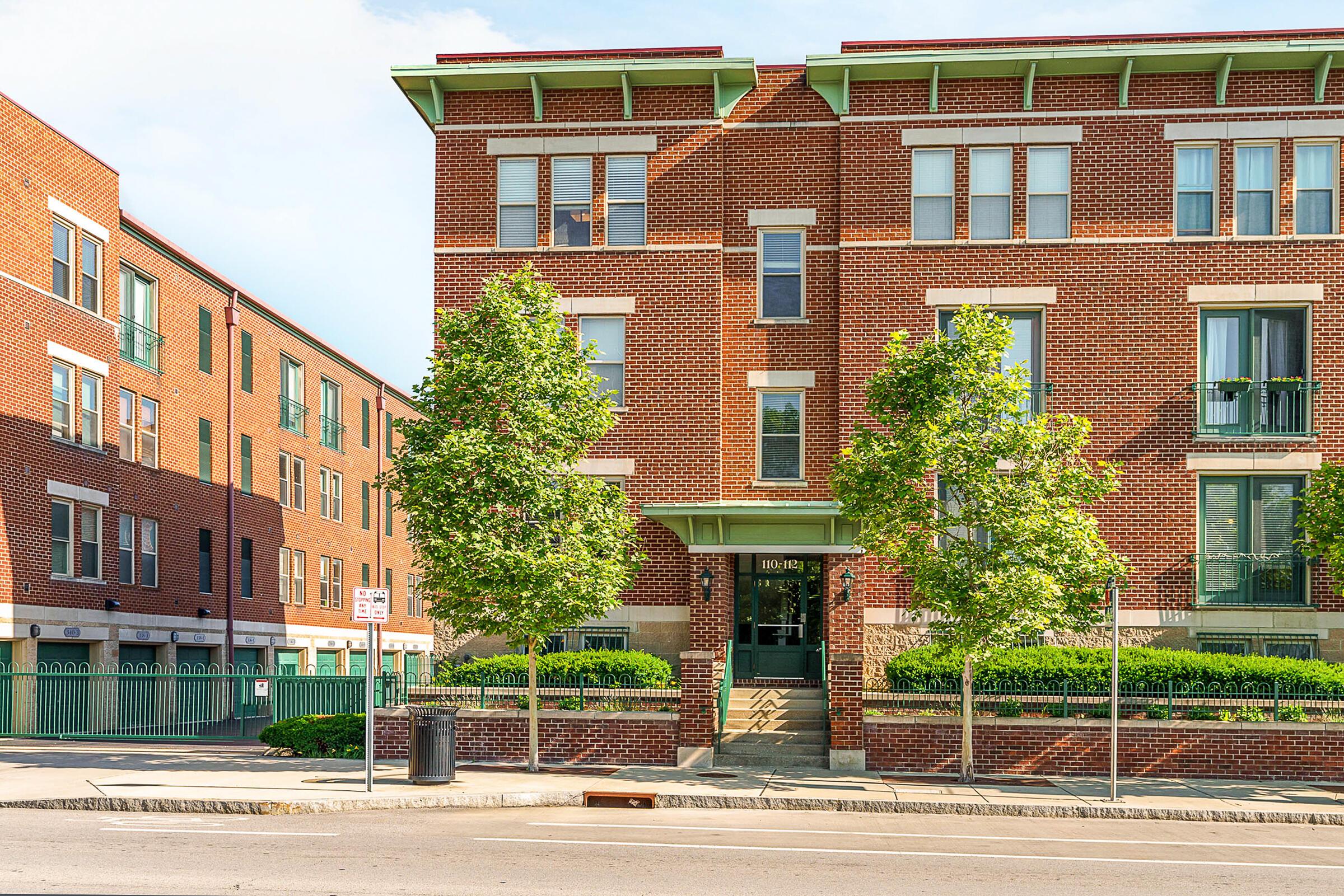 110 E Mound Street, 3