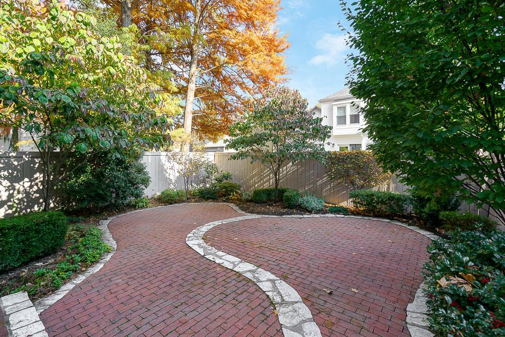 808 S Lazelle Street