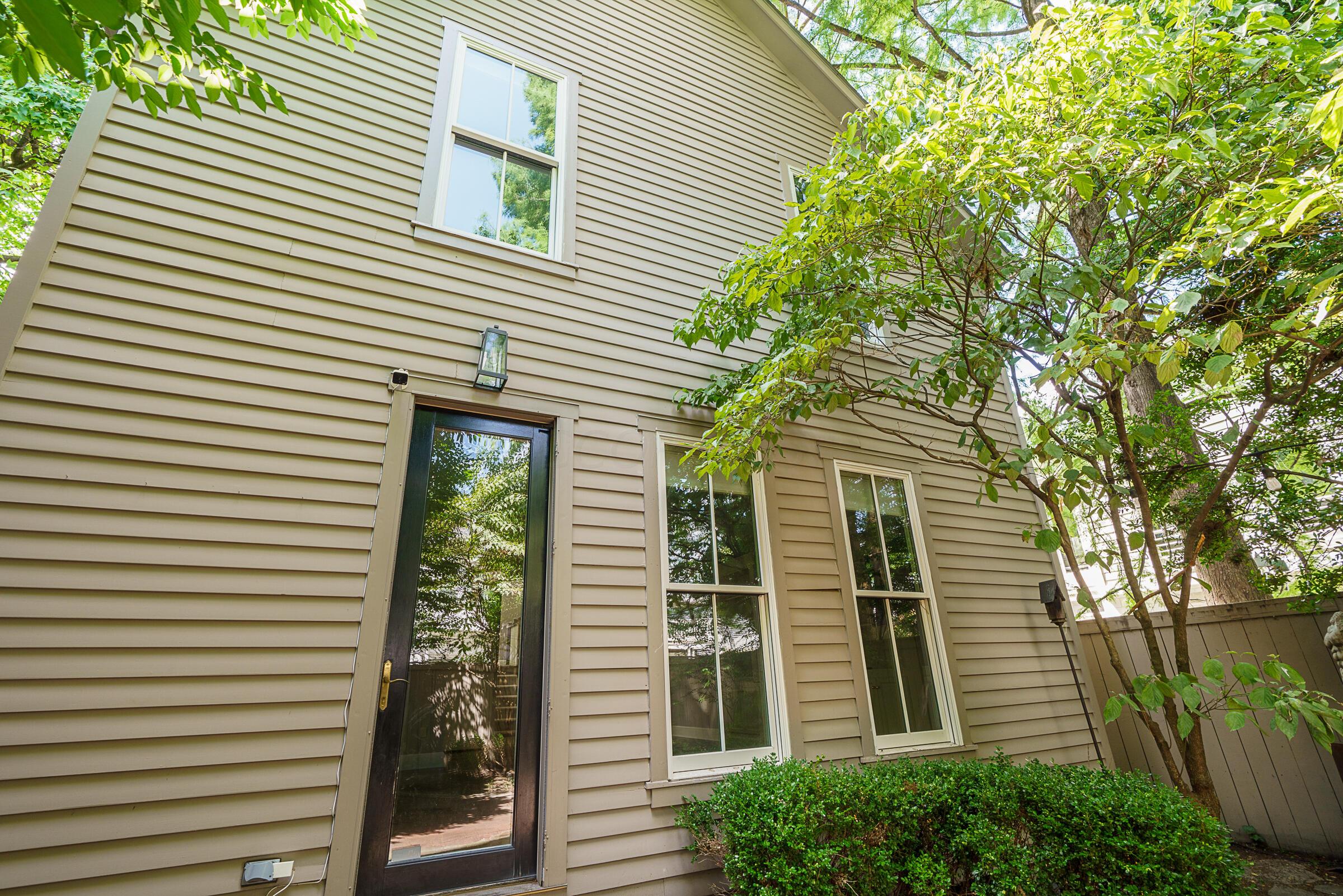 808 S Lazelle Street