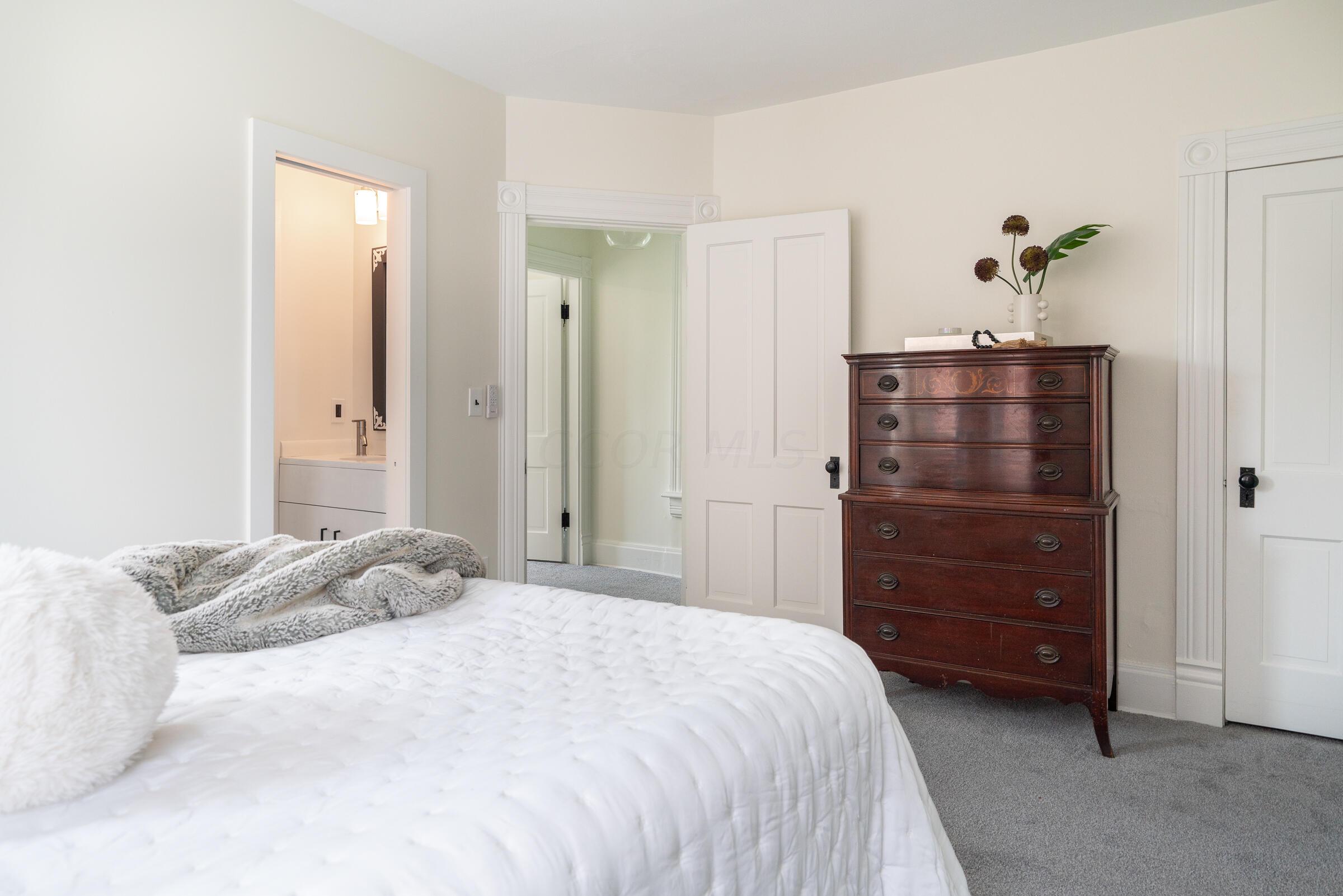 448 E Whittier Street