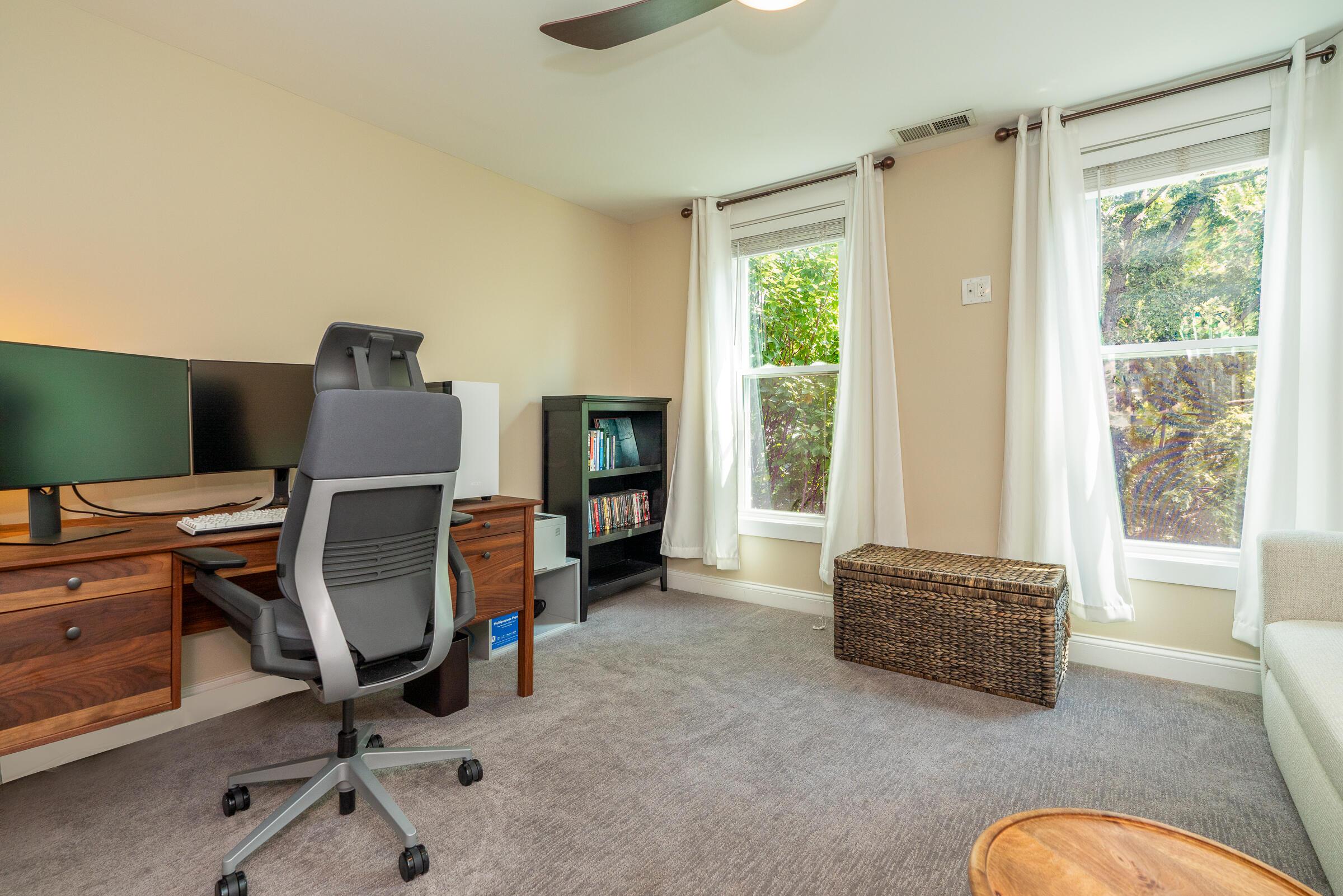 1079 Pennsylvania Avenue