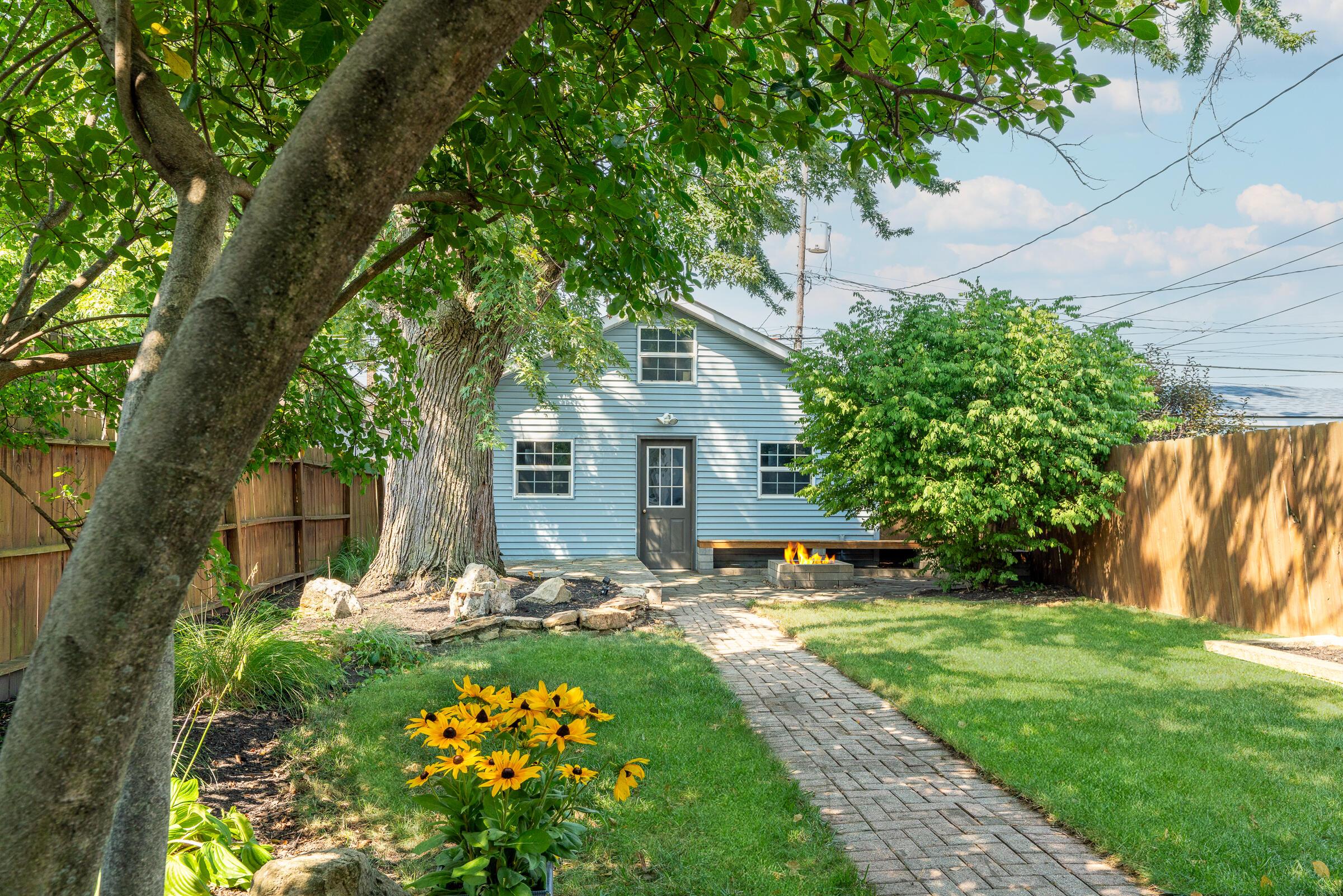 1079 Pennsylvania Avenue