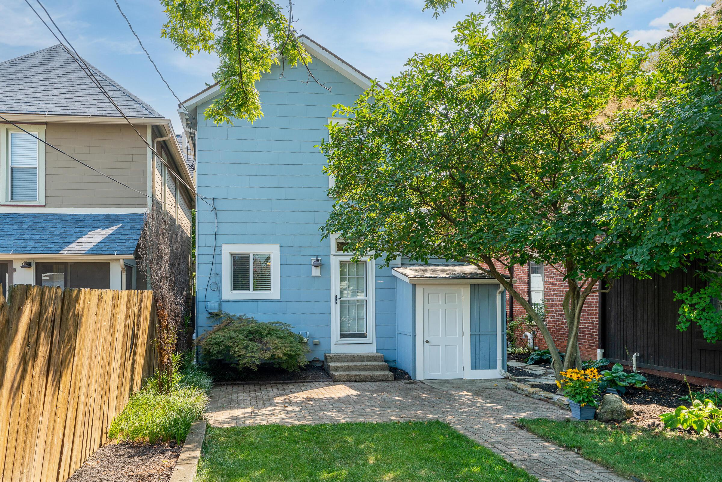 1079 Pennsylvania Avenue