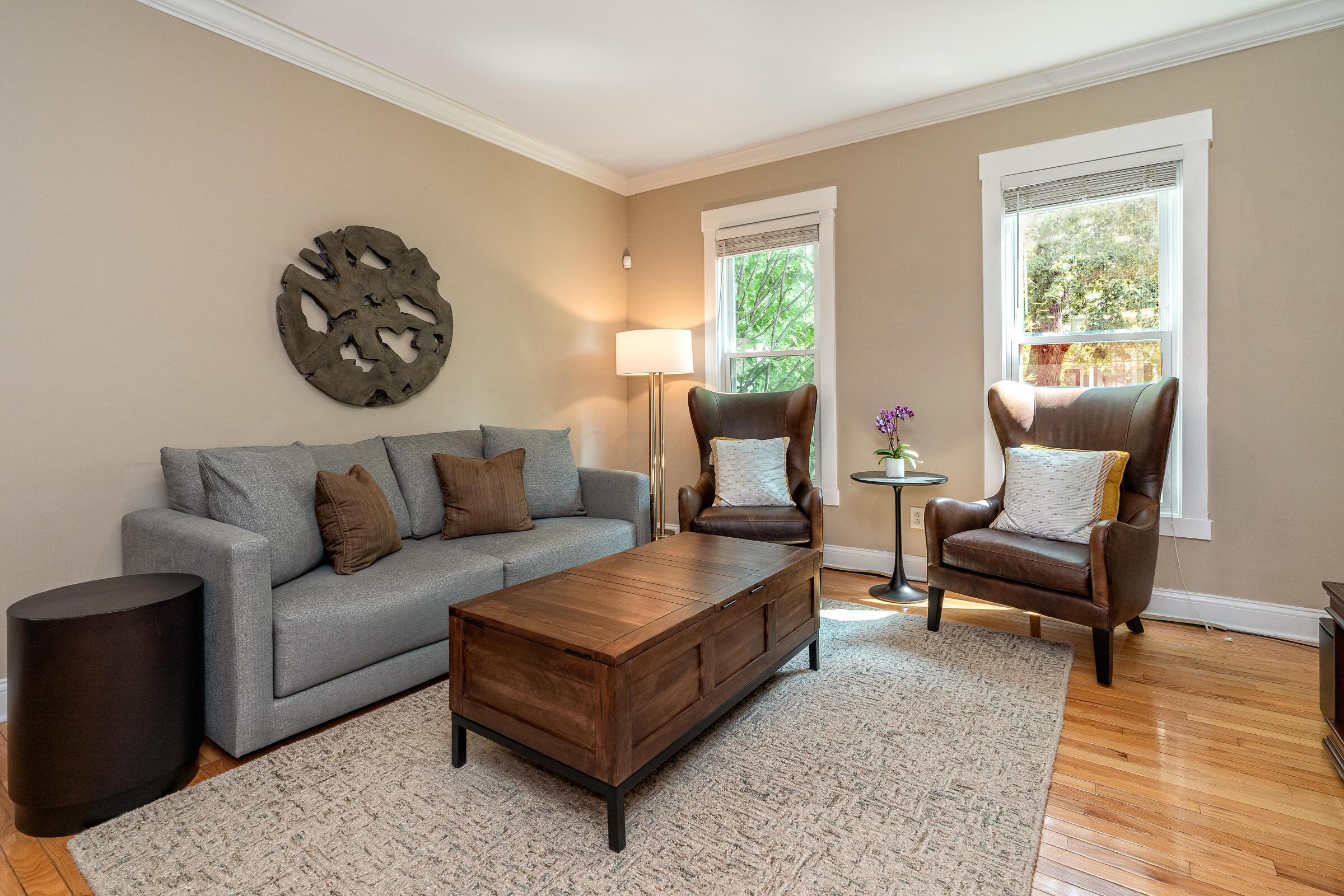 1079 Pennsylvania Avenue