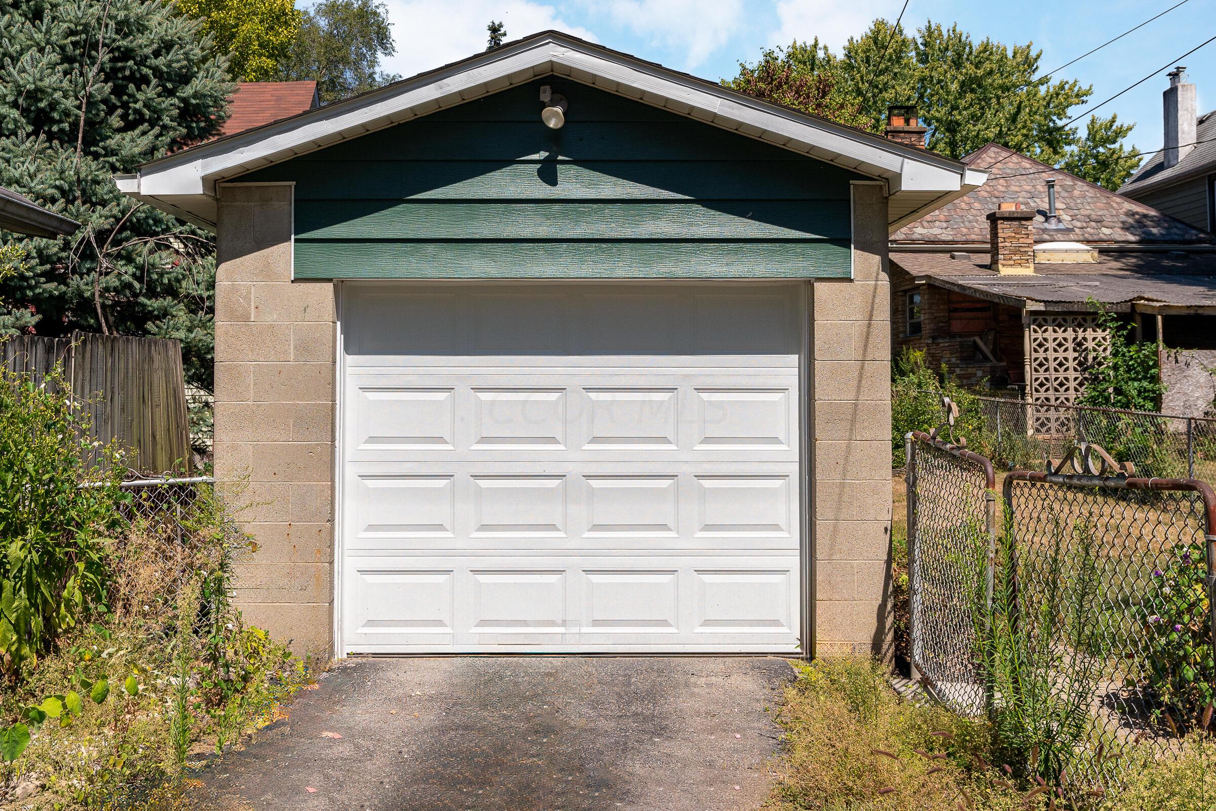 385 E Mithoff Street