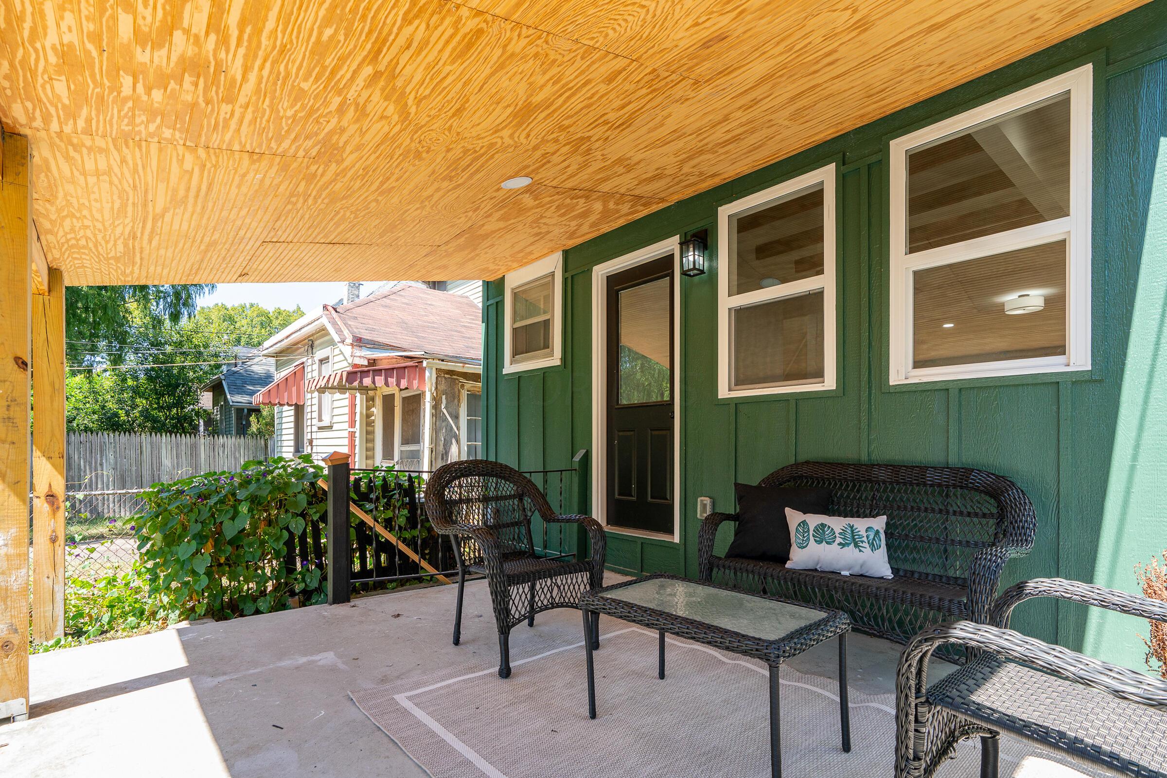 385 E Mithoff Street