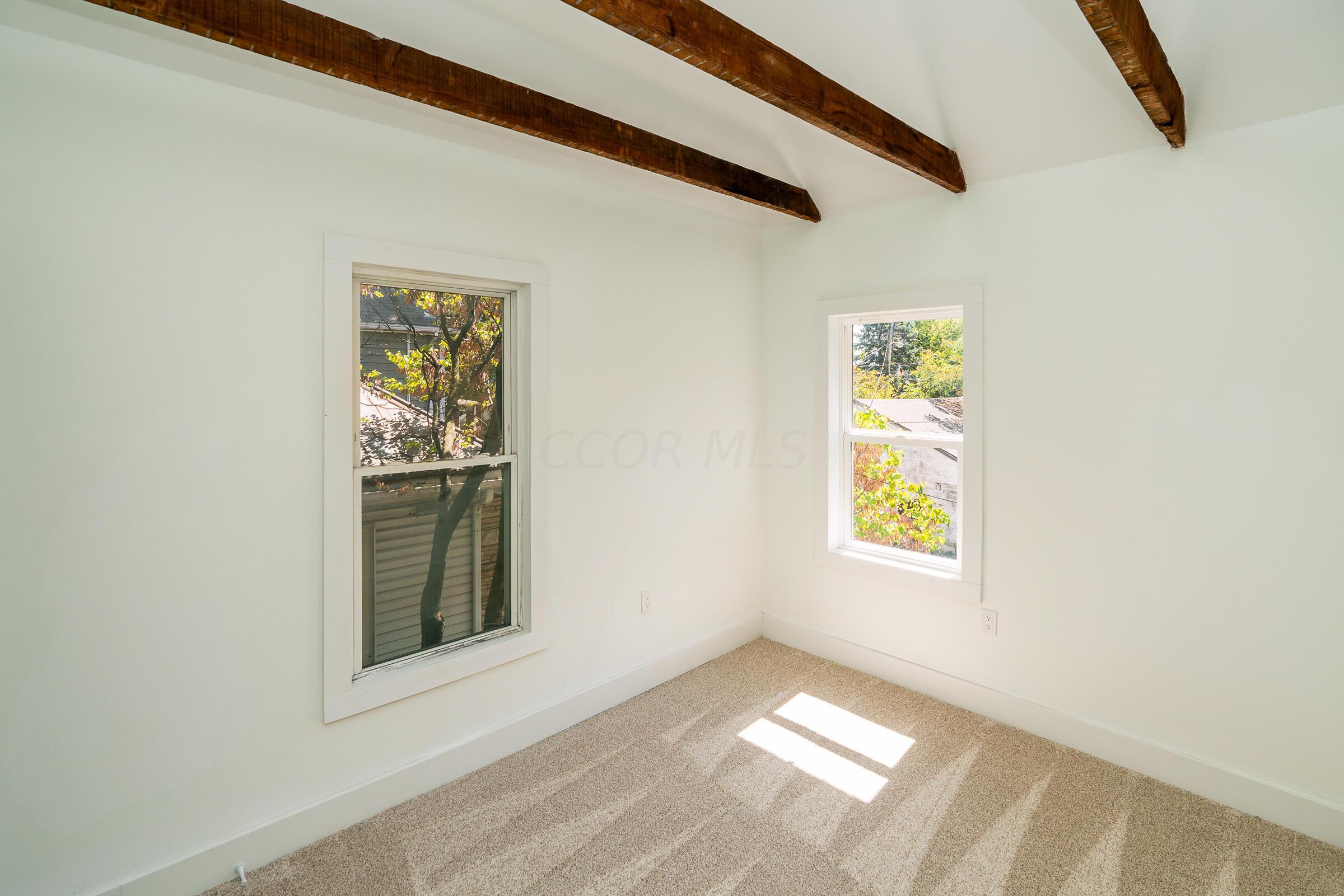 385 E Mithoff Street