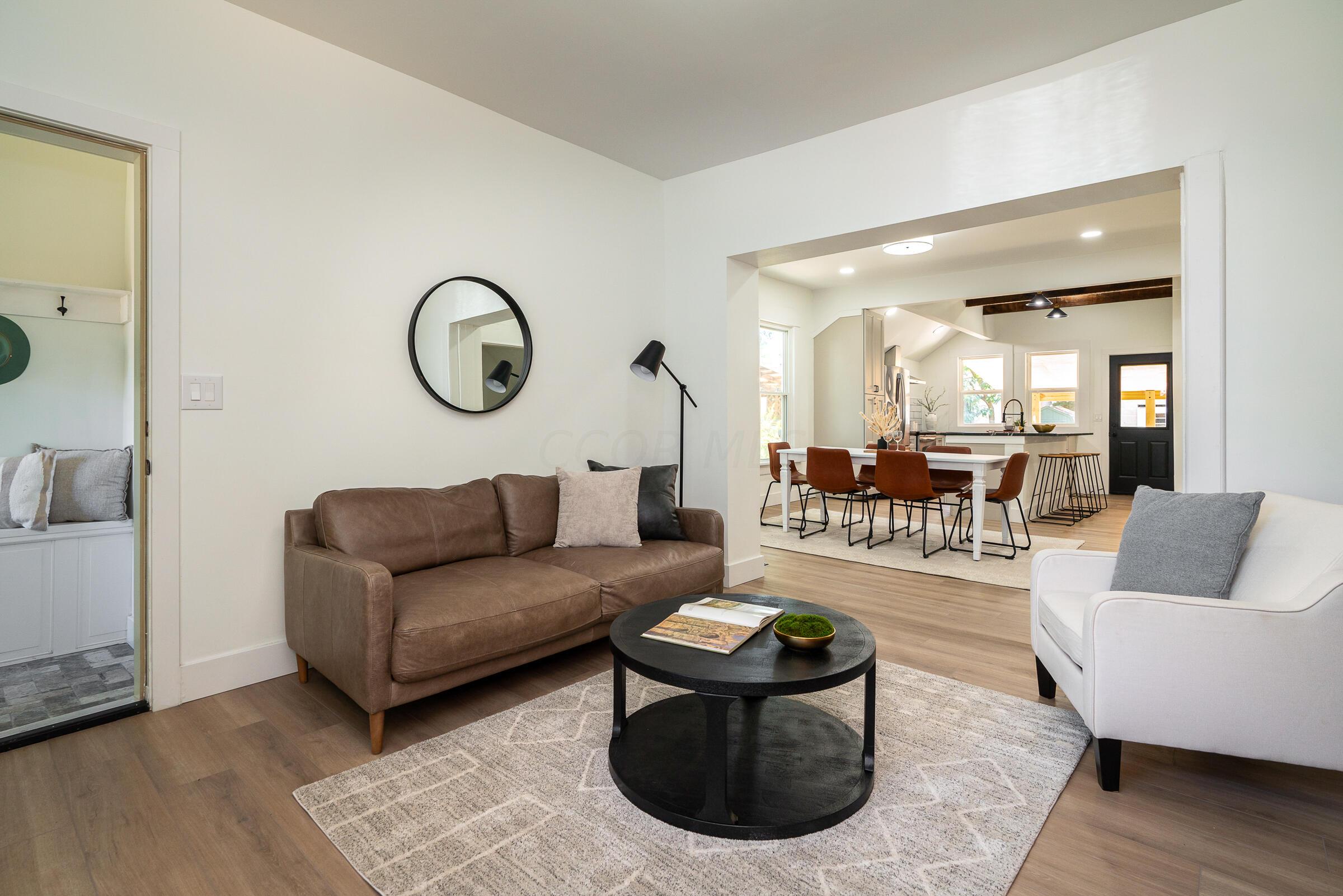 385 E Mithoff Street