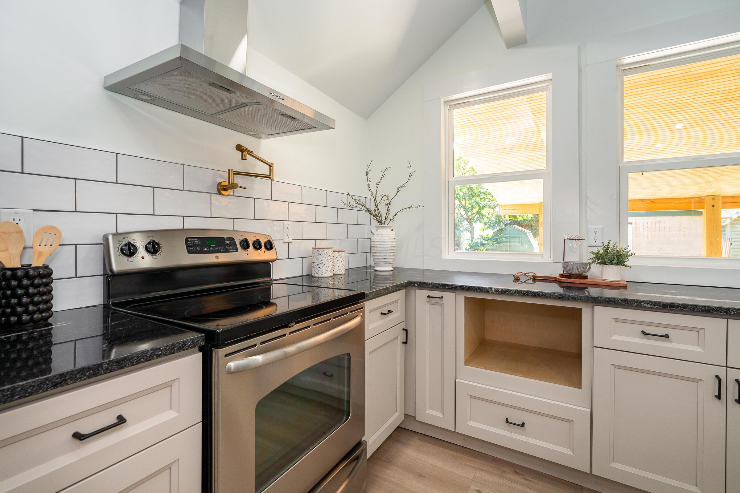 385 E Mithoff Street