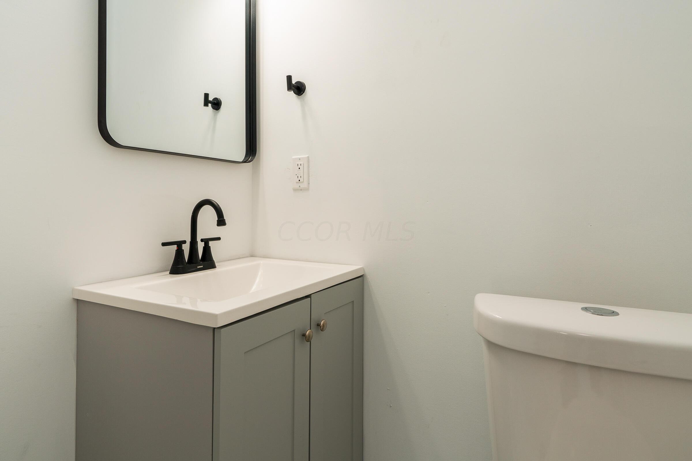 385 E Mithoff Street