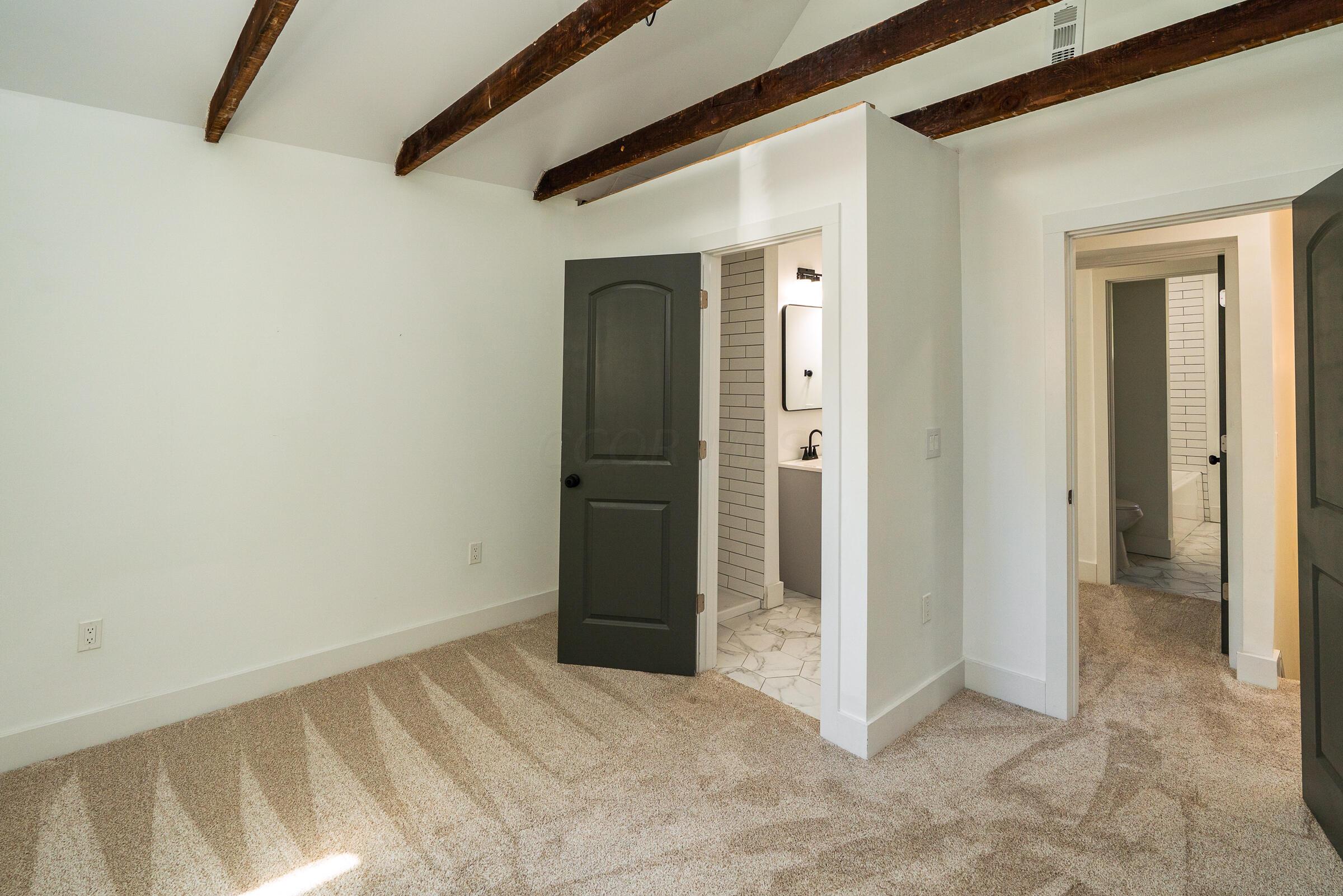 385 E Mithoff Street