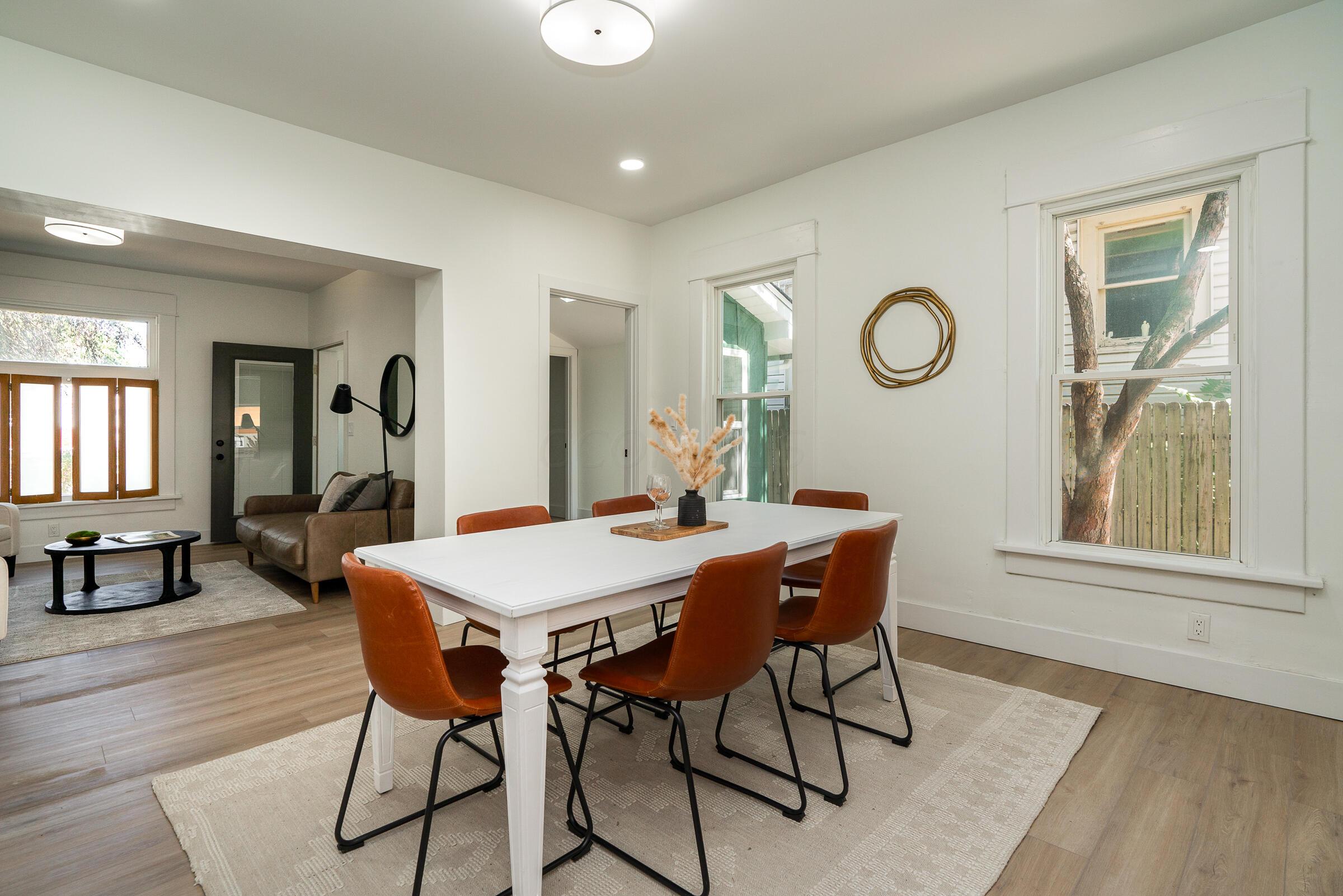 385 E Mithoff Street