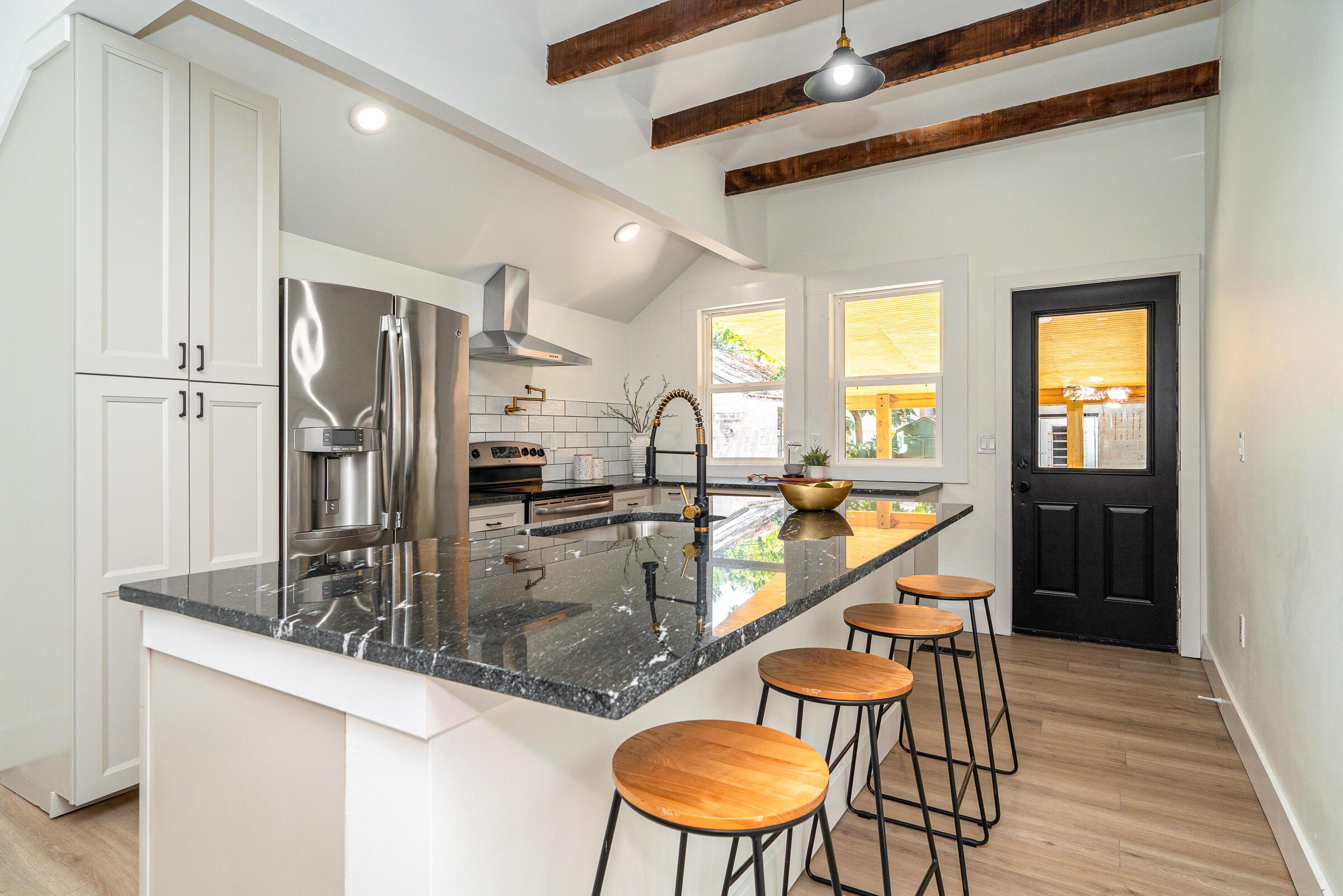 385 E Mithoff Street