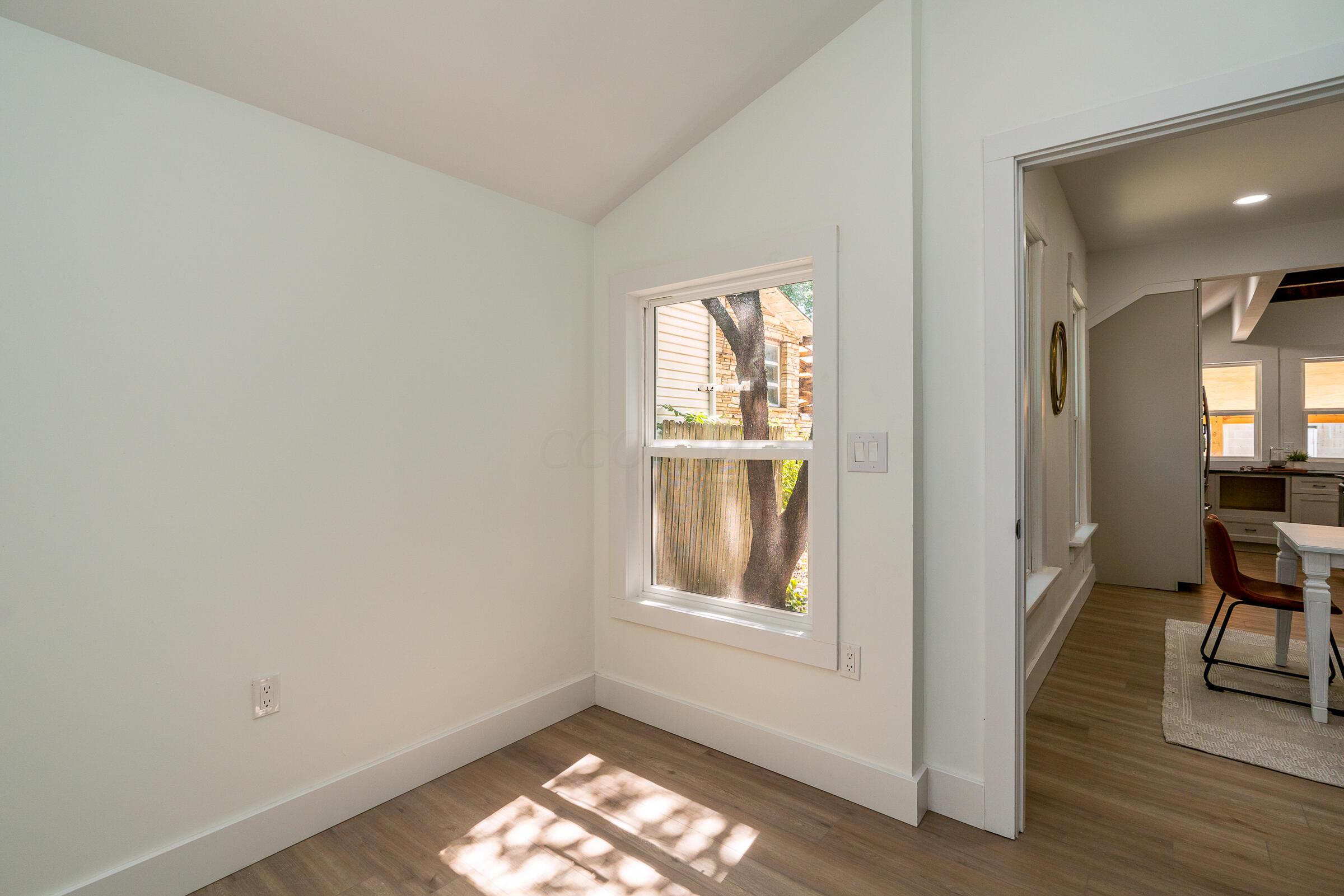 385 E Mithoff Street