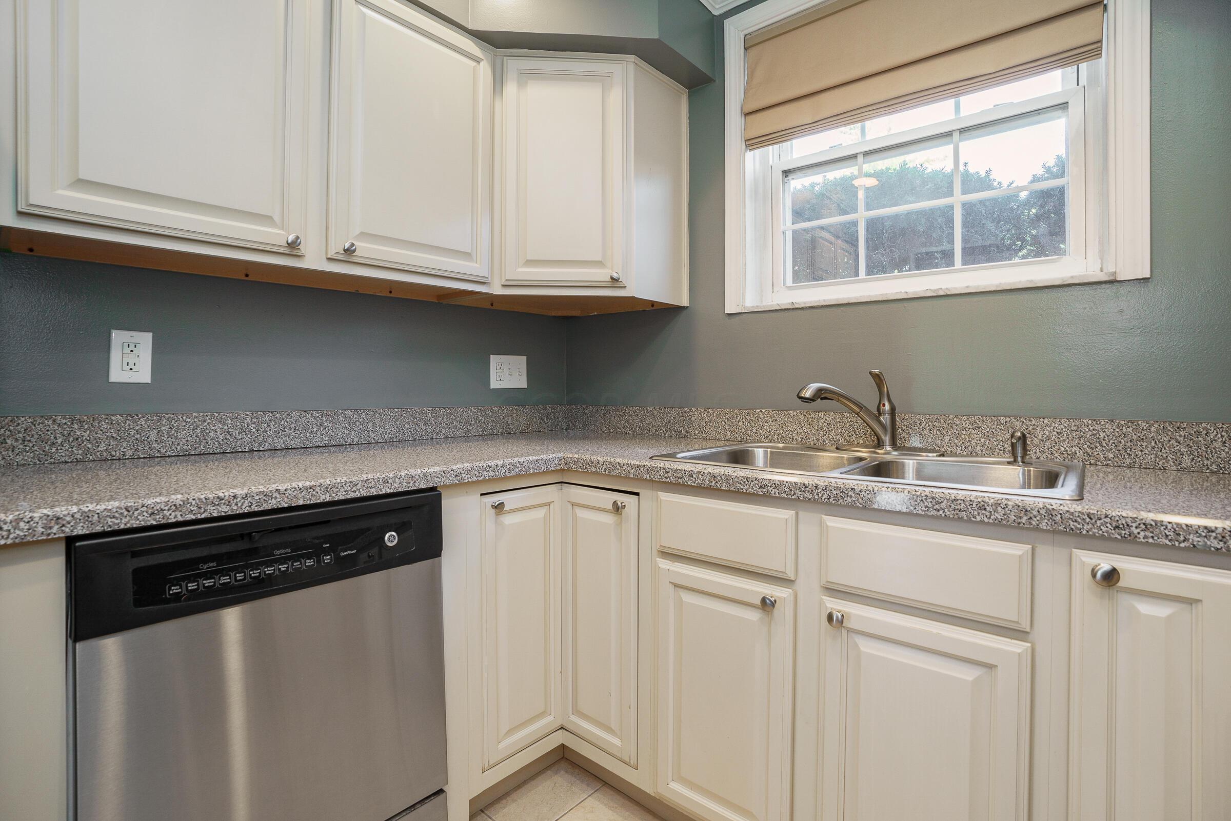 1379 Bluff Avenue, A